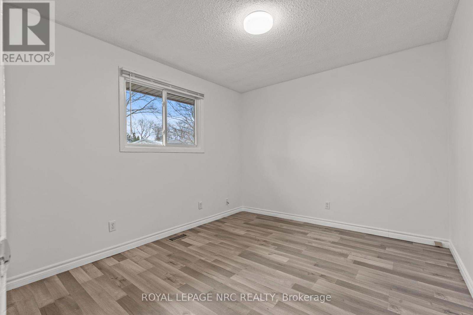 5698 Heritage Drive, Niagara Falls (Church's Lane), Ontario  L2J 3L2 - Photo 15 - X12702290