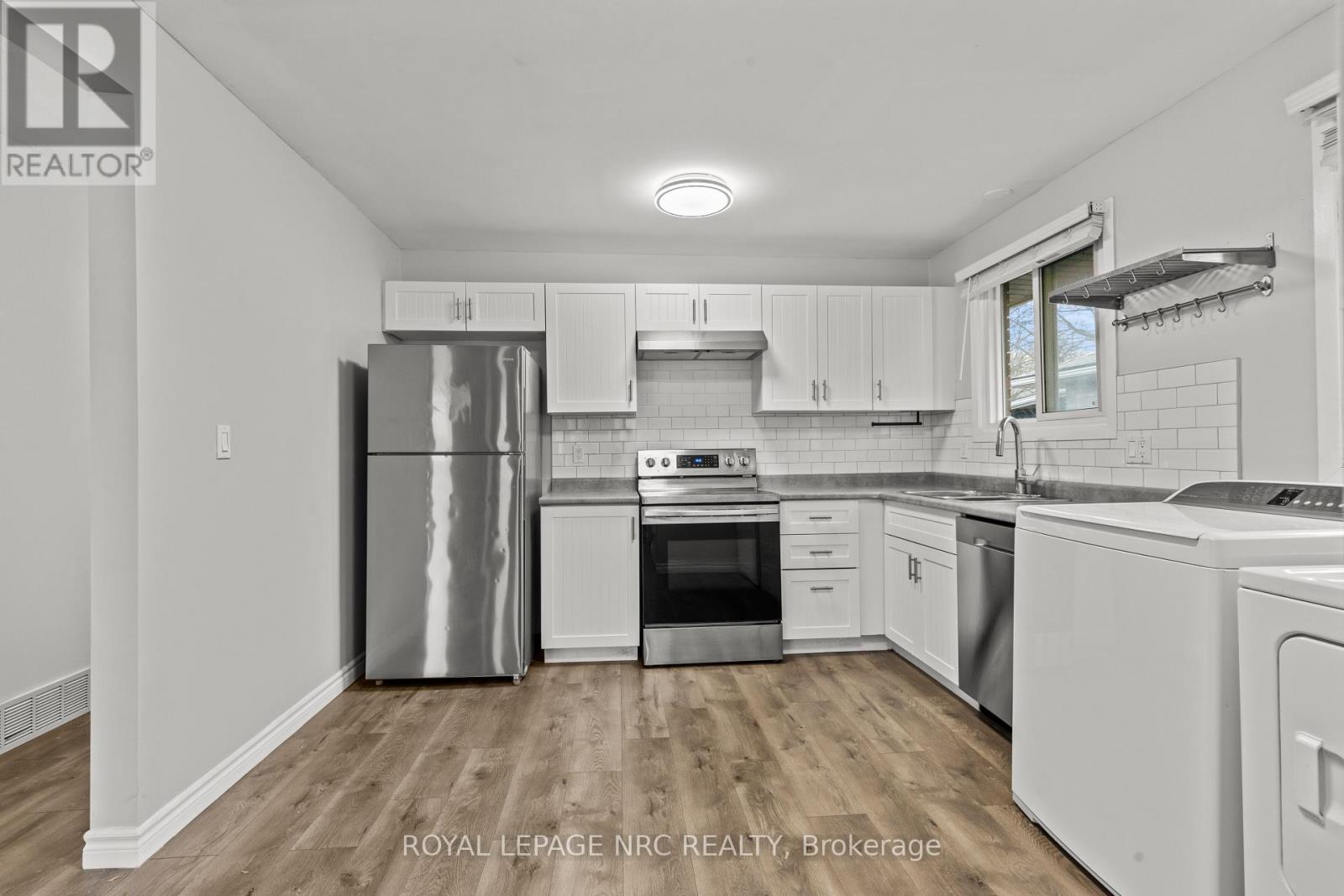 5698 Heritage Drive, Niagara Falls (Church's Lane), Ontario  L2J 3L2 - Photo 13 - X12702290