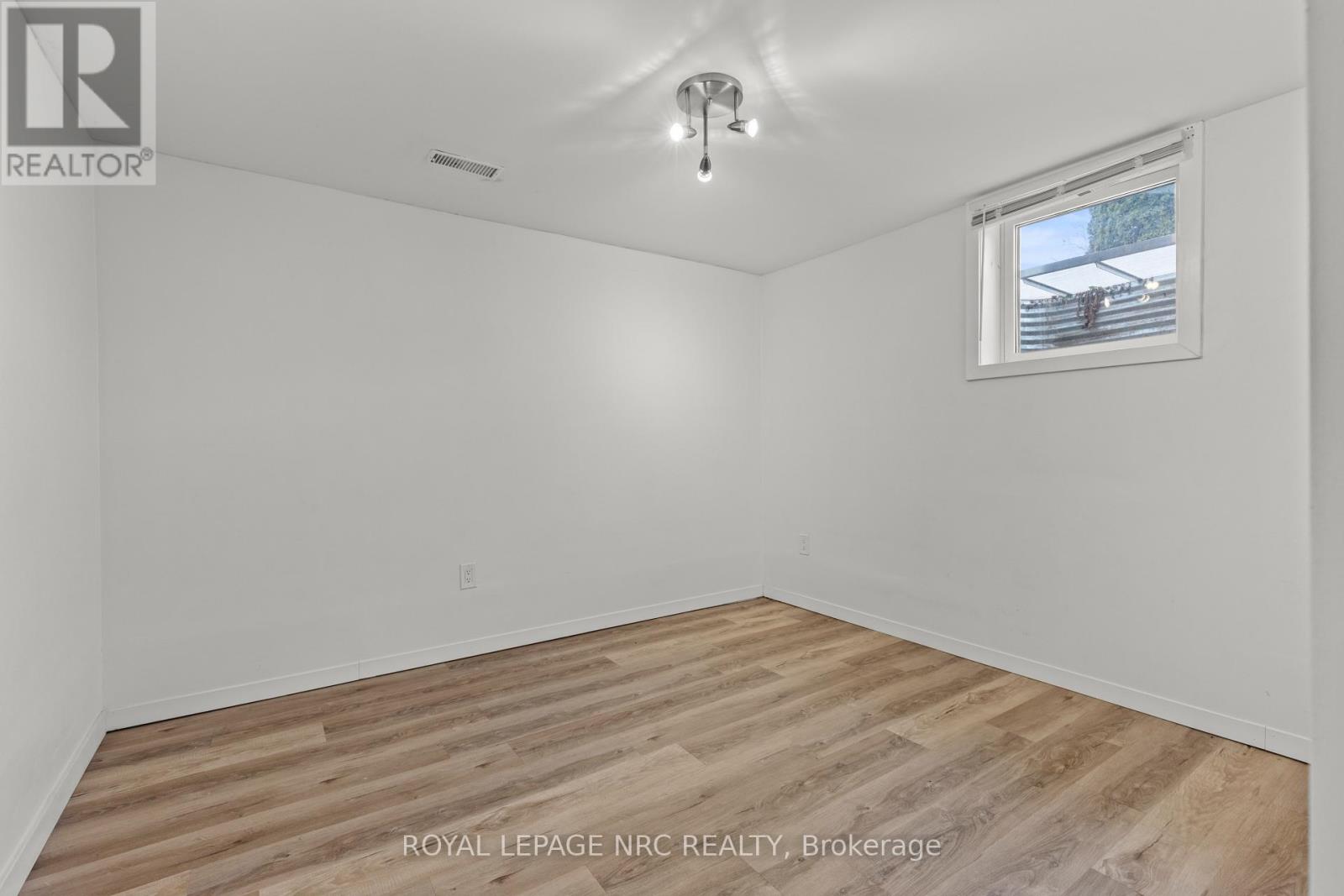 5698 Heritage Drive, Niagara Falls (Church's Lane), Ontario  L2J 3L2 - Photo 32 - X12702290