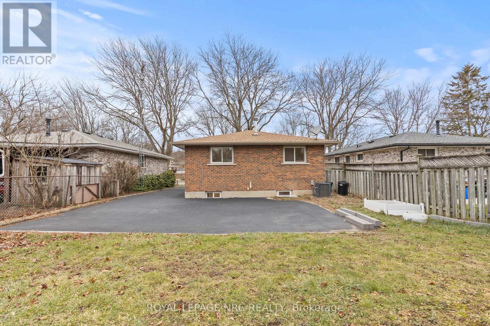 5698 Heritage Drive, Niagara Falls (Church's Lane), Ontario  L2J 3L2 - Photo 37 - X12702290