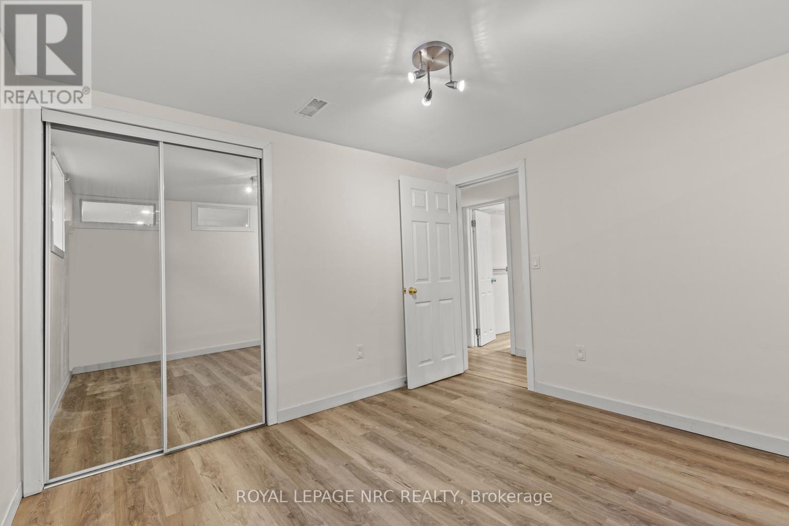 5698 Heritage Drive, Niagara Falls (Church's Lane), Ontario  L2J 3L2 - Photo 30 - X12702290