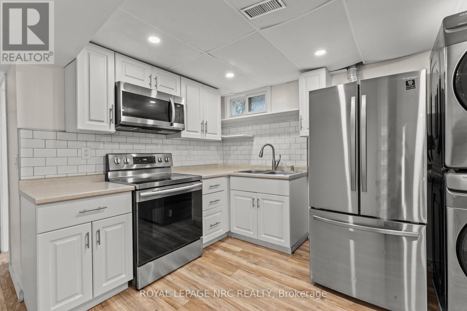 5698 Heritage Drive, Niagara Falls (Church's Lane), Ontario  L2J 3L2 - Photo 27 - X12702290