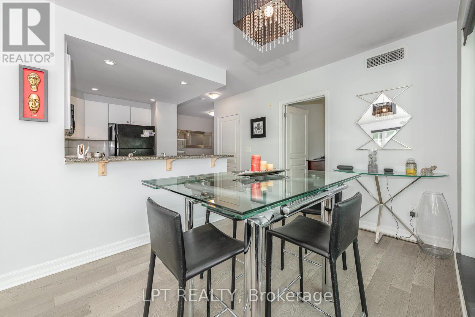 305 - 200 Besserer Street, Ottawa, Ontario  K1N 0A7 - Photo 12 - X12702488