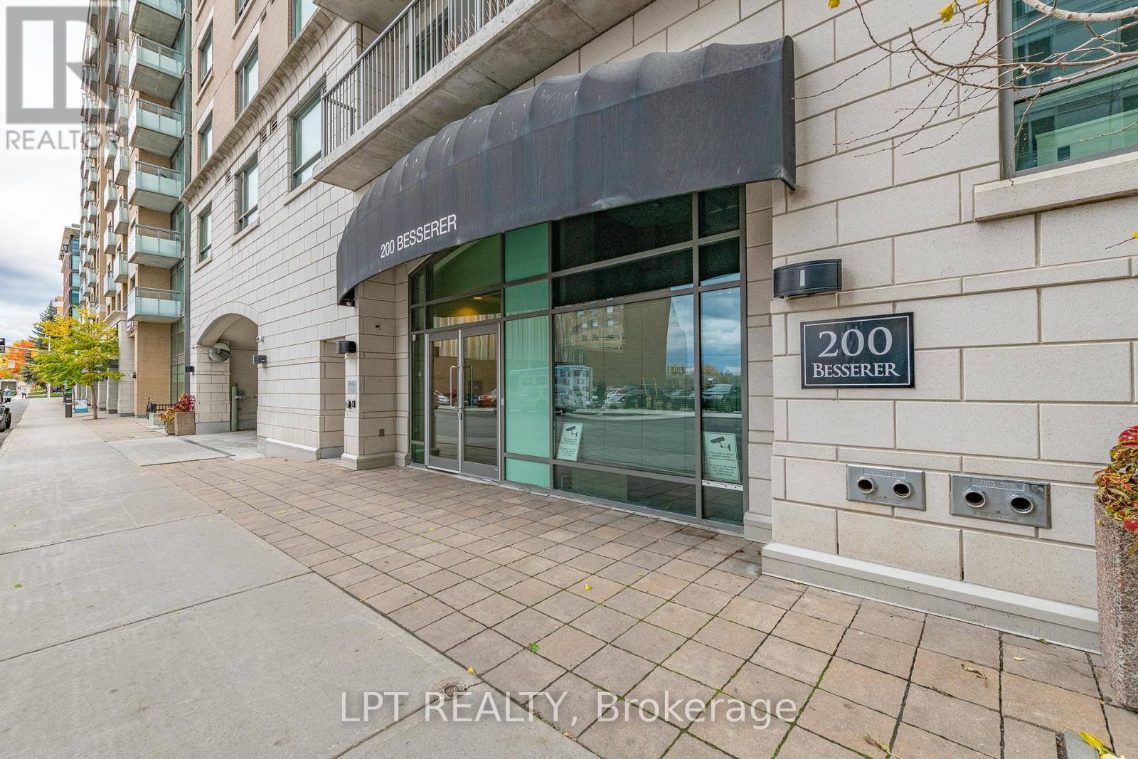 305 - 200 Besserer Street, Ottawa, Ontario  K1N 0A7 - Photo 2 - X12702488