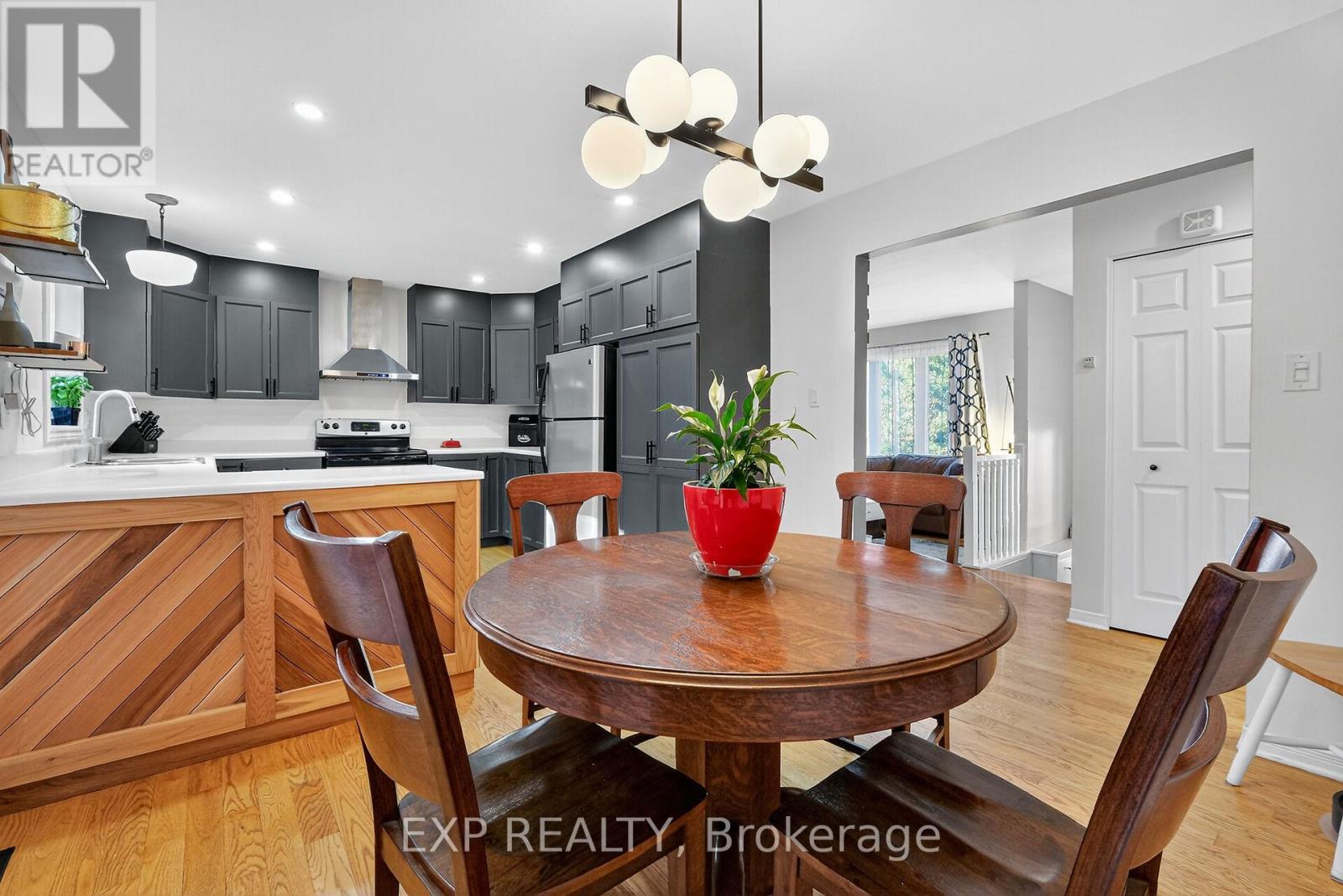 544 Loucks Drive, Russell, Ontario  K4R 1B6 - Photo 8 - X12702586