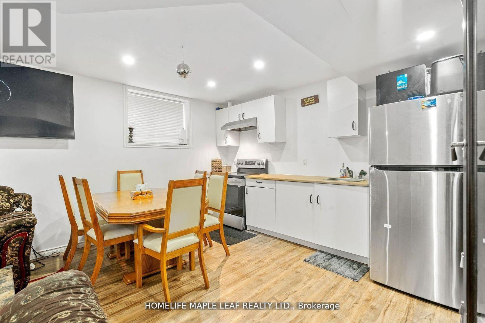 93 Middleton Avenue, London South, Ontario  N6L 0G4 - Photo 12 - X12702332