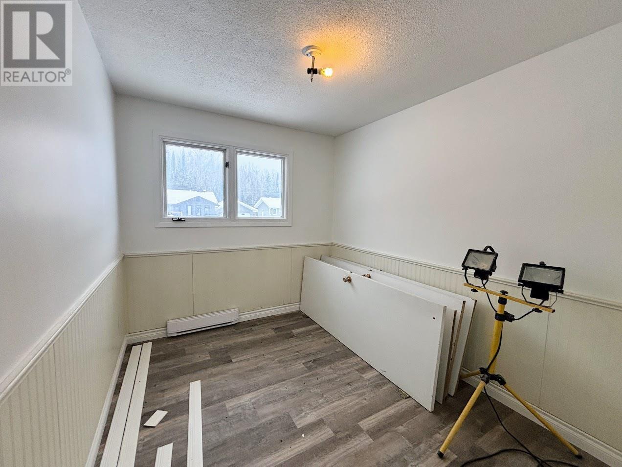 43 Lynx Ave, Manitouwadge, Ontario  P0T 2C0 - Photo 15 - TB2600040