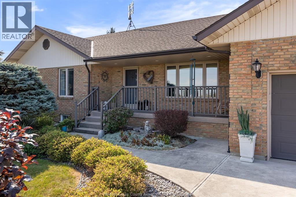 685 East Ruscom River Road, Lakeshore, Ontario  N0R 1S0 - Photo 3 - 26001277