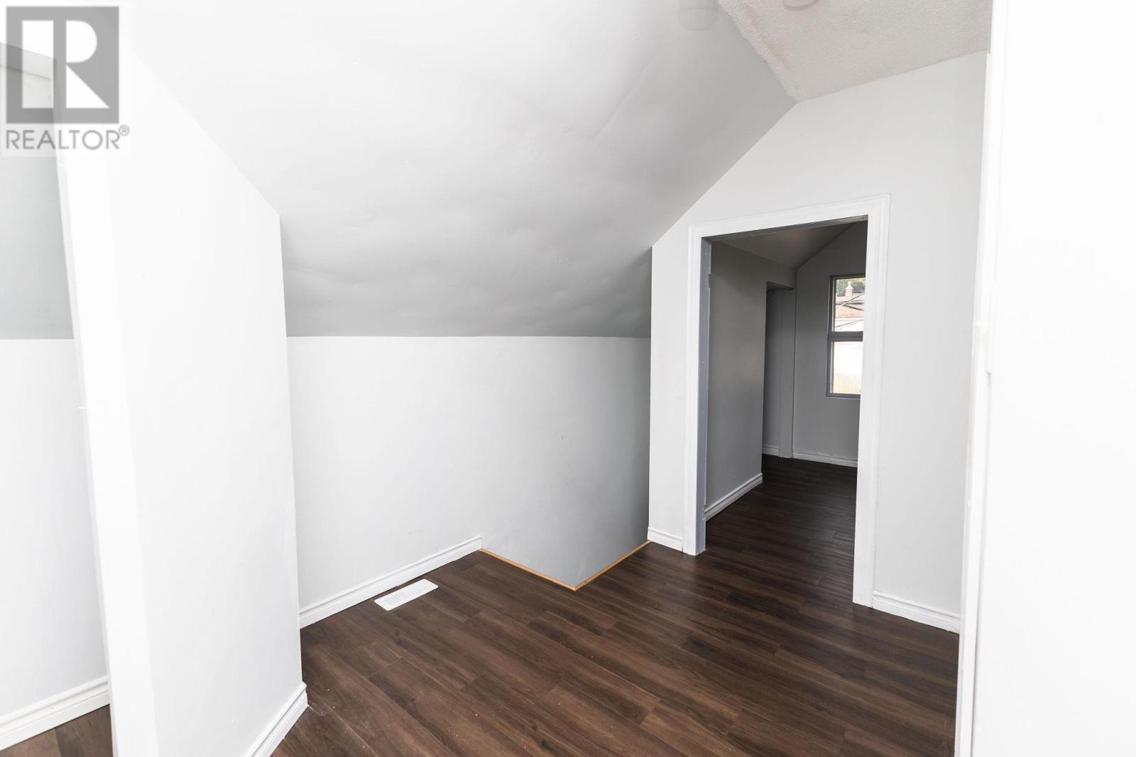 55 Grosvenor Ave, Sault Ste. Marie, Ontario P6B 2L8 - Photo 19 - SM252353