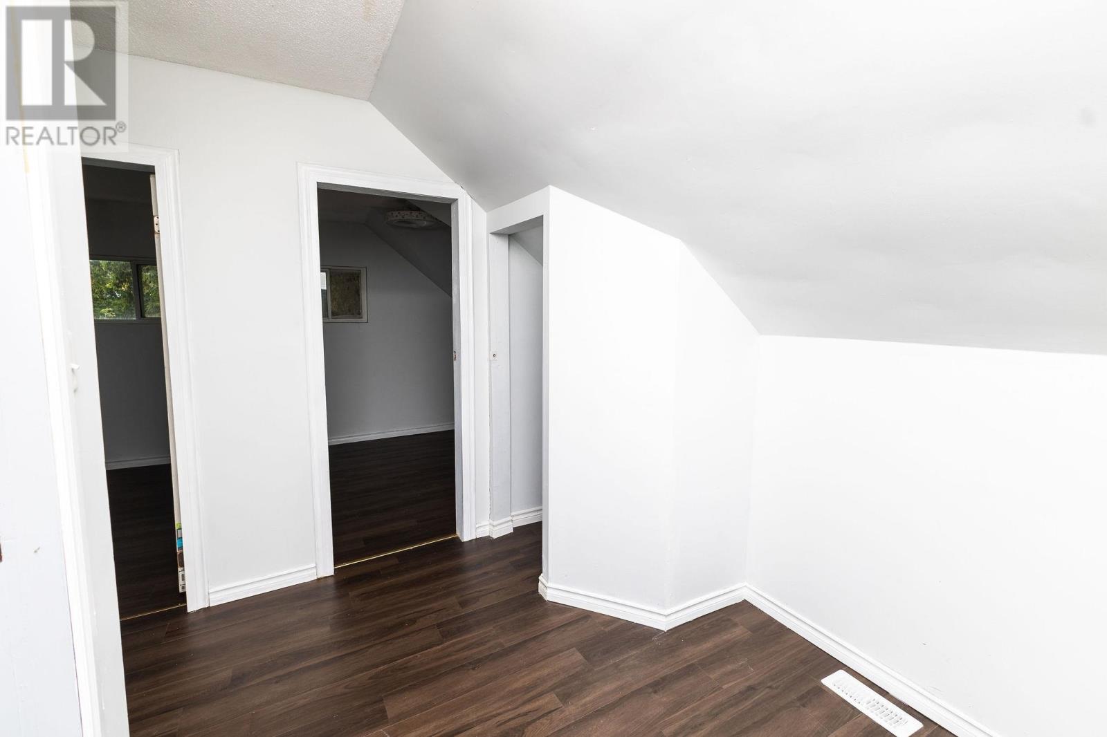 55 Grosvenor Ave, Sault Ste. Marie, Ontario P6B 2L8 - Photo 21 - SM252353