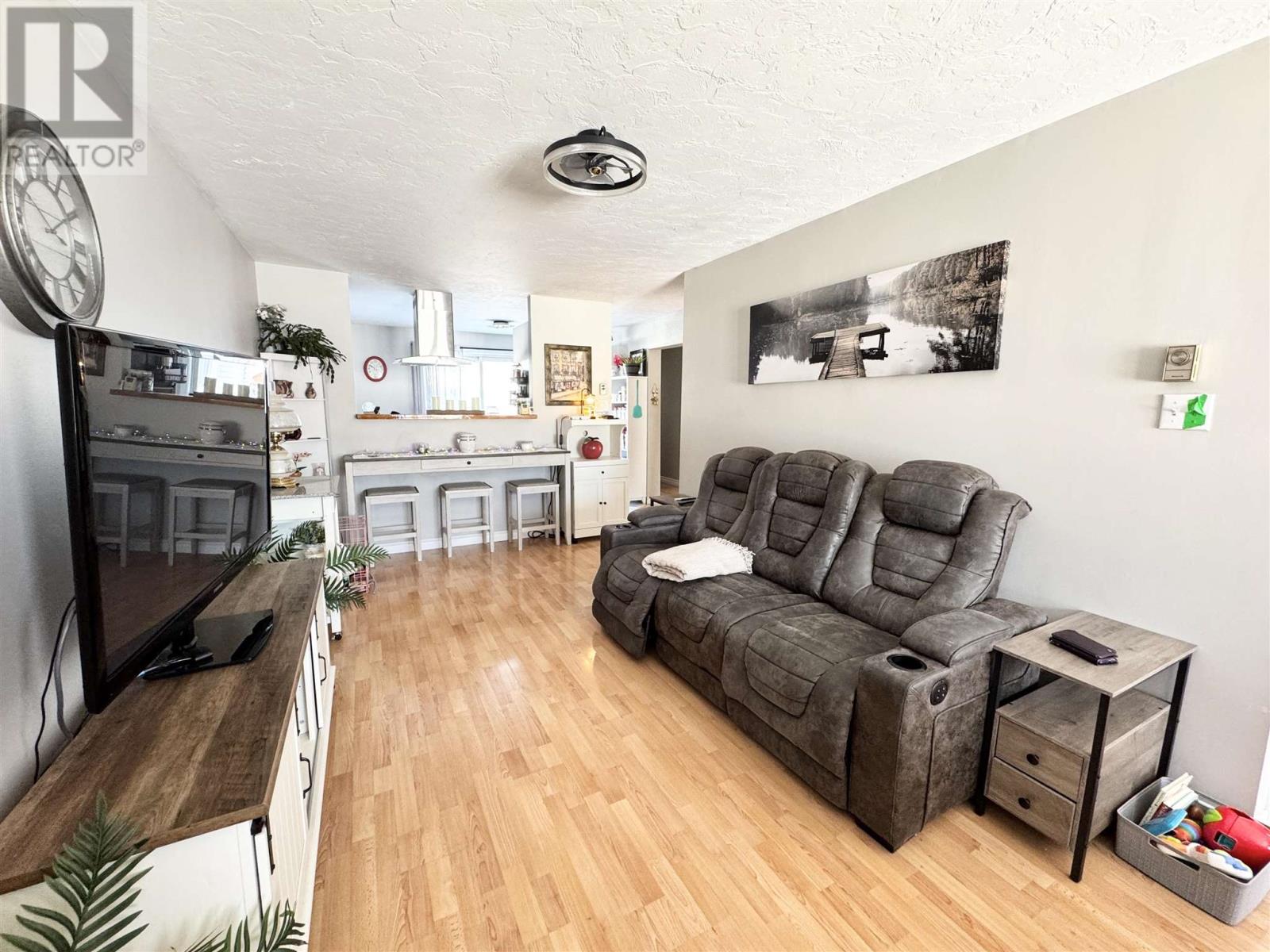 70 Richard St, Chapleau, Ontario  P0M 1K0 - Photo 6 - SM260084