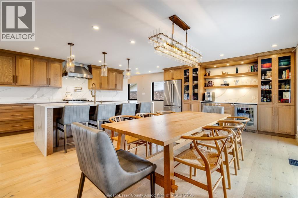 20 Elizabeth Crescent, Leamington, Ontario  N8H 4Y1 - Photo 2 - 26001049