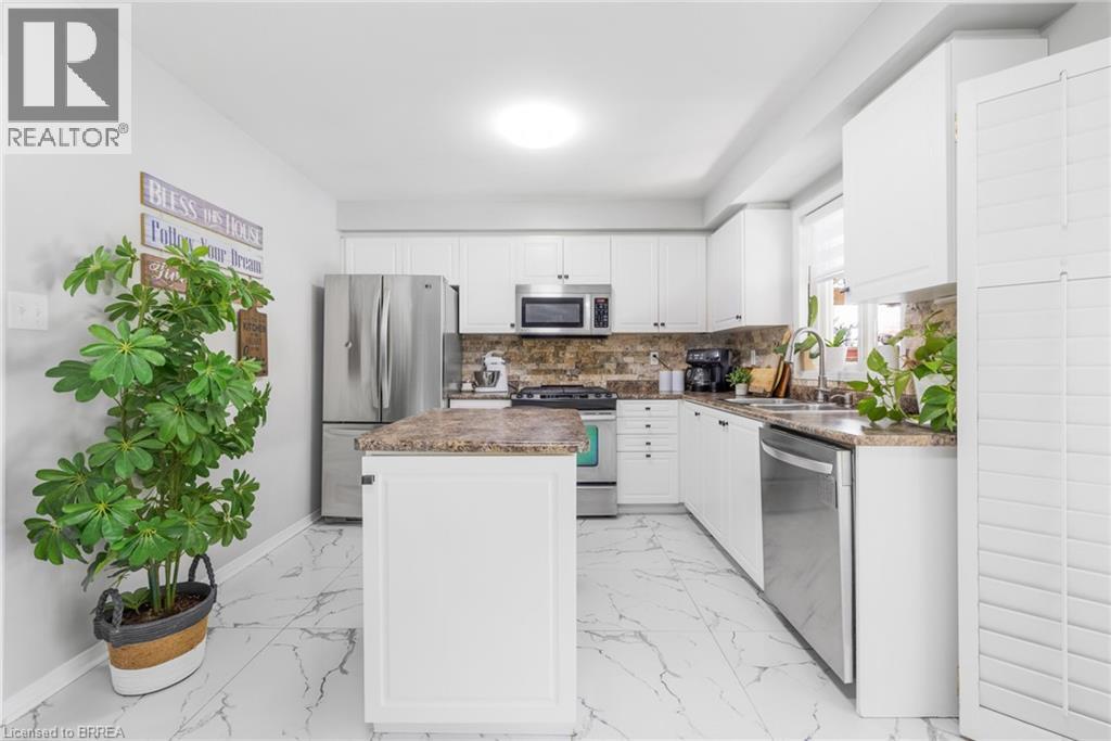 18 Hollinrake Avenue, Brantford, Ontario  N3T 0A6 - Photo 9 - 40792125