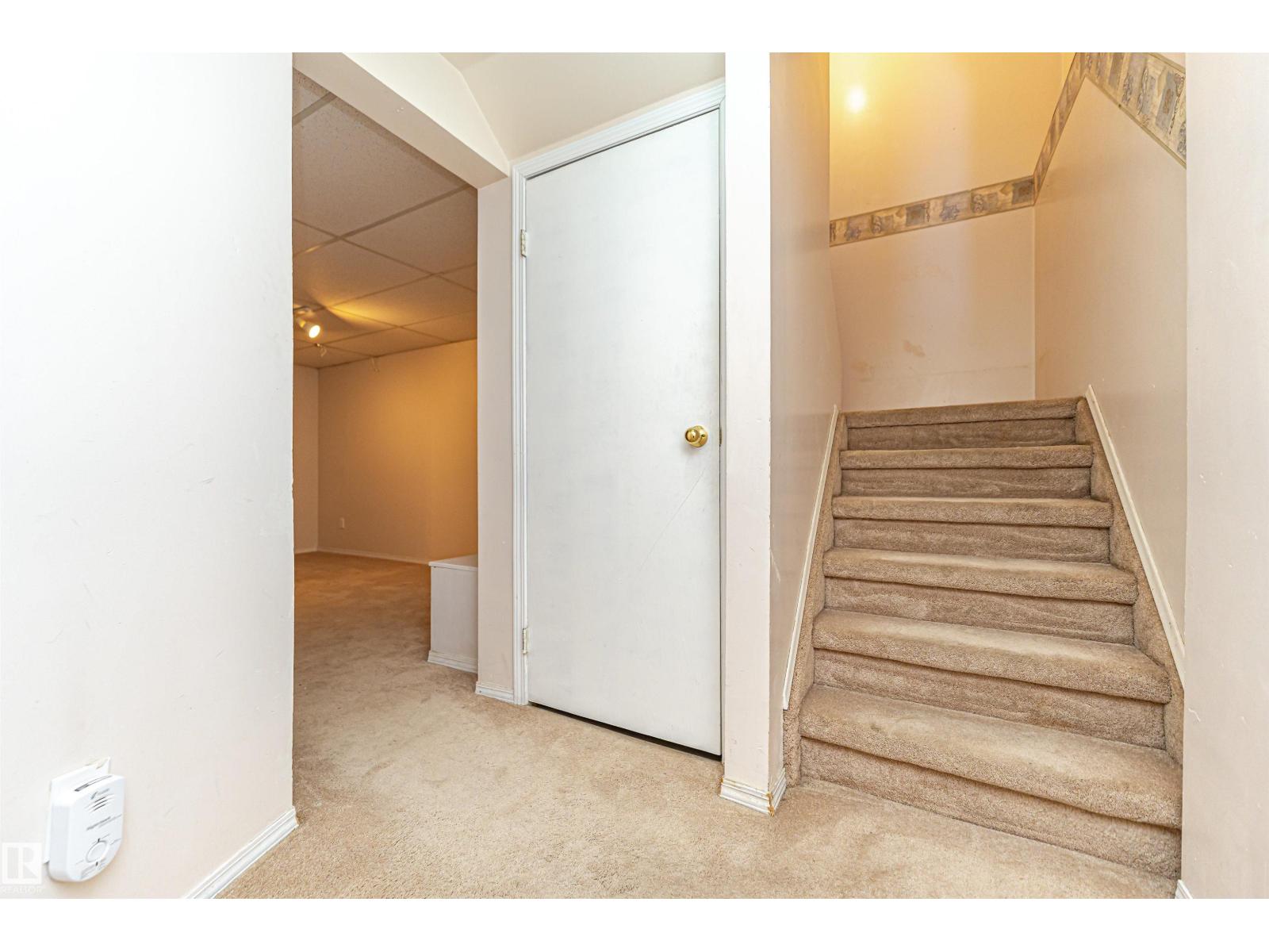 8660 27 Av Nw, Edmonton, Alberta  T6K 2X4 - Photo 36 - E4470235