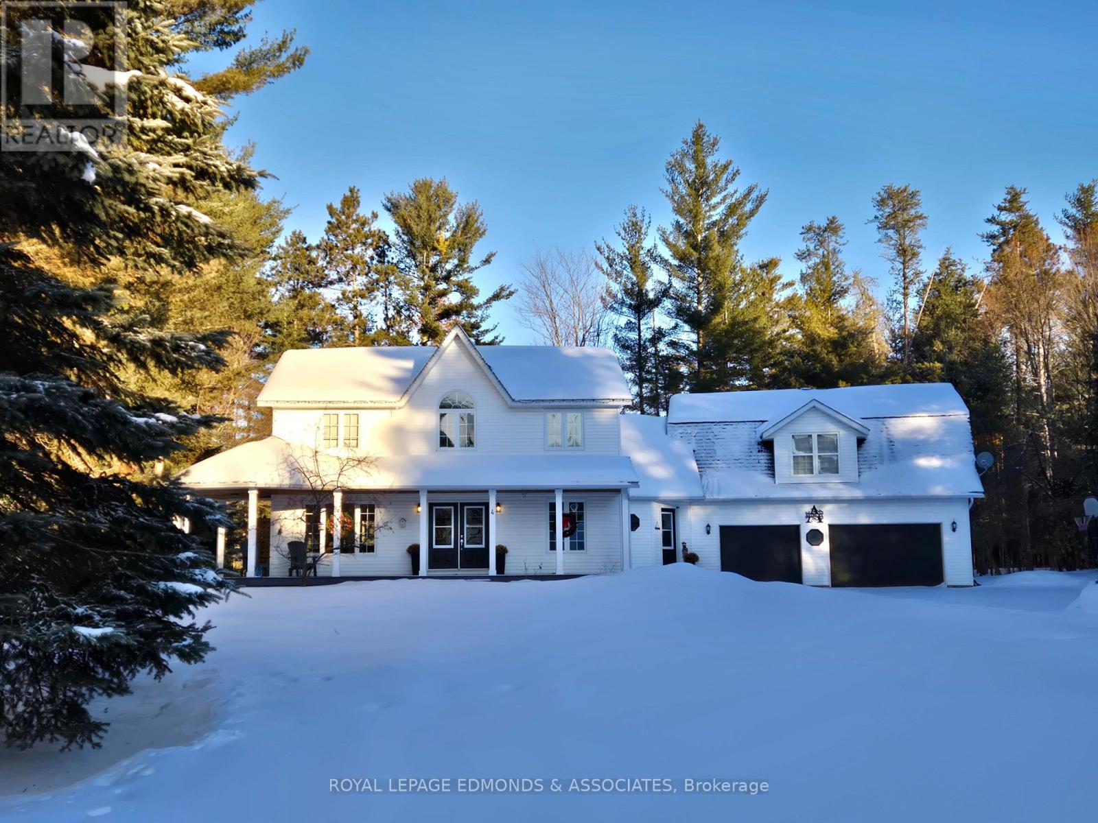 4 Steffen Street, Petawawa, Ontario  K8H 3L8 - Photo 3 - X12702440