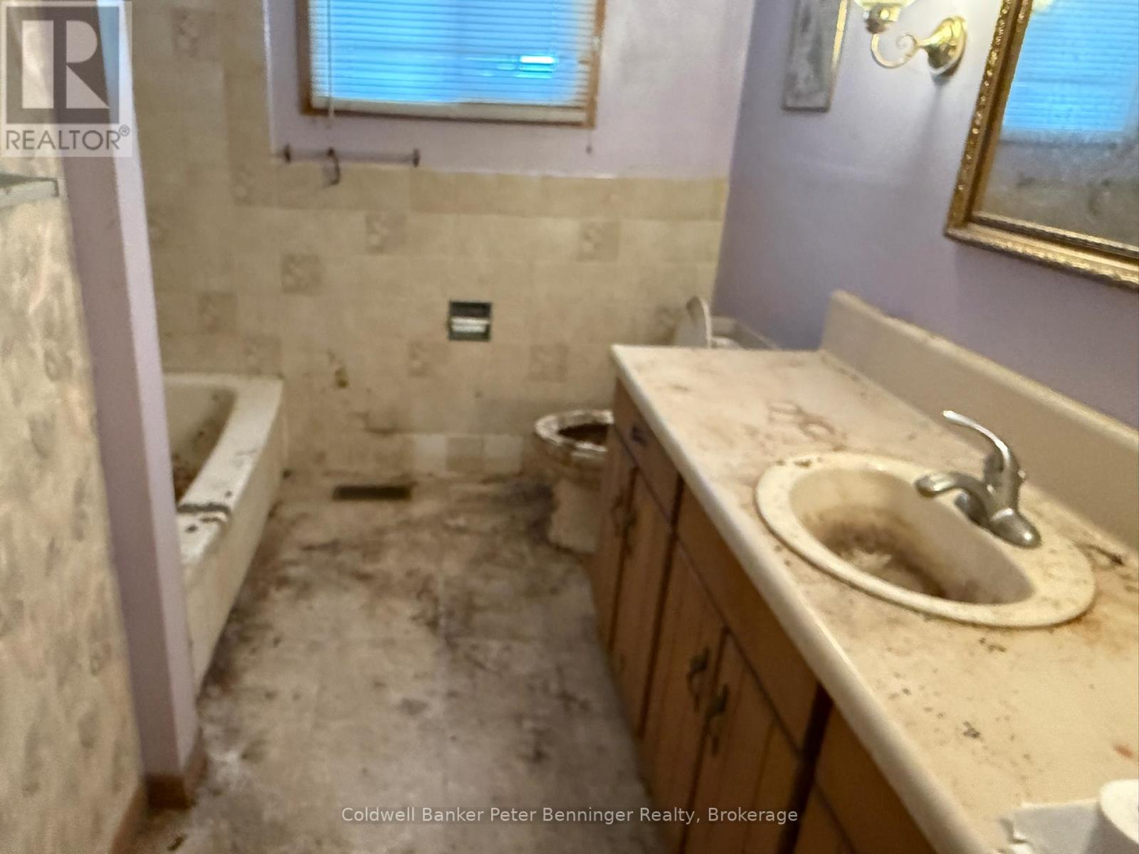 15 George Street, Brockton, Ontario  N0G 2V0 - Photo 14 - X12695718