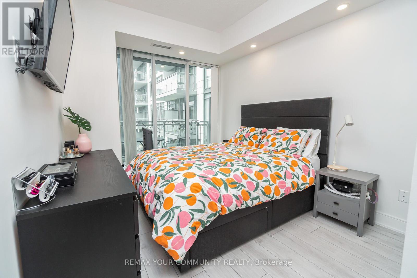 1518 - 525 Adelaide Street, Toronto, Ontario  M5V 0N7 - Photo 10 - C12701448