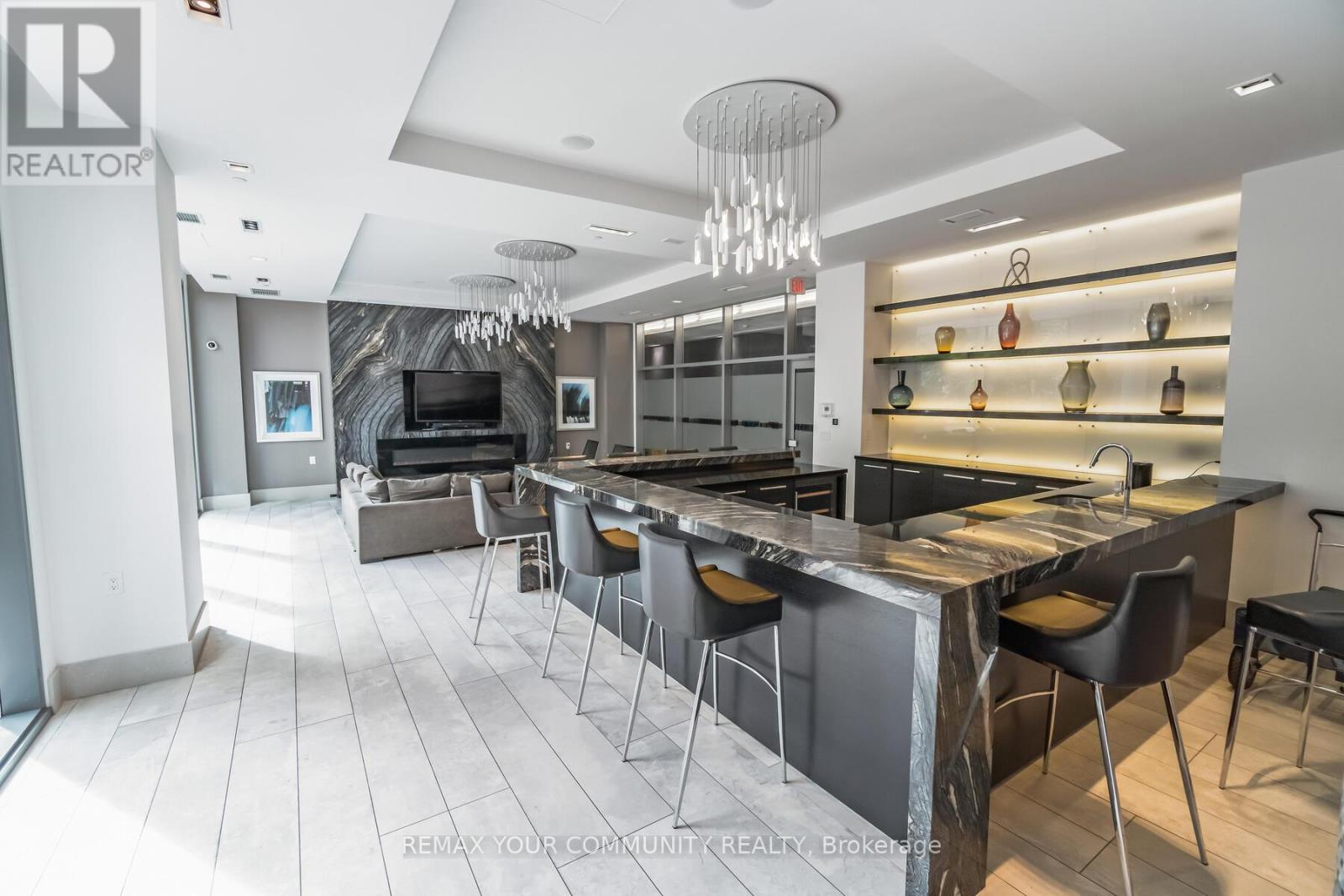 1518 - 525 Adelaide Street, Toronto, Ontario  M5V 0N7 - Photo 18 - C12701448