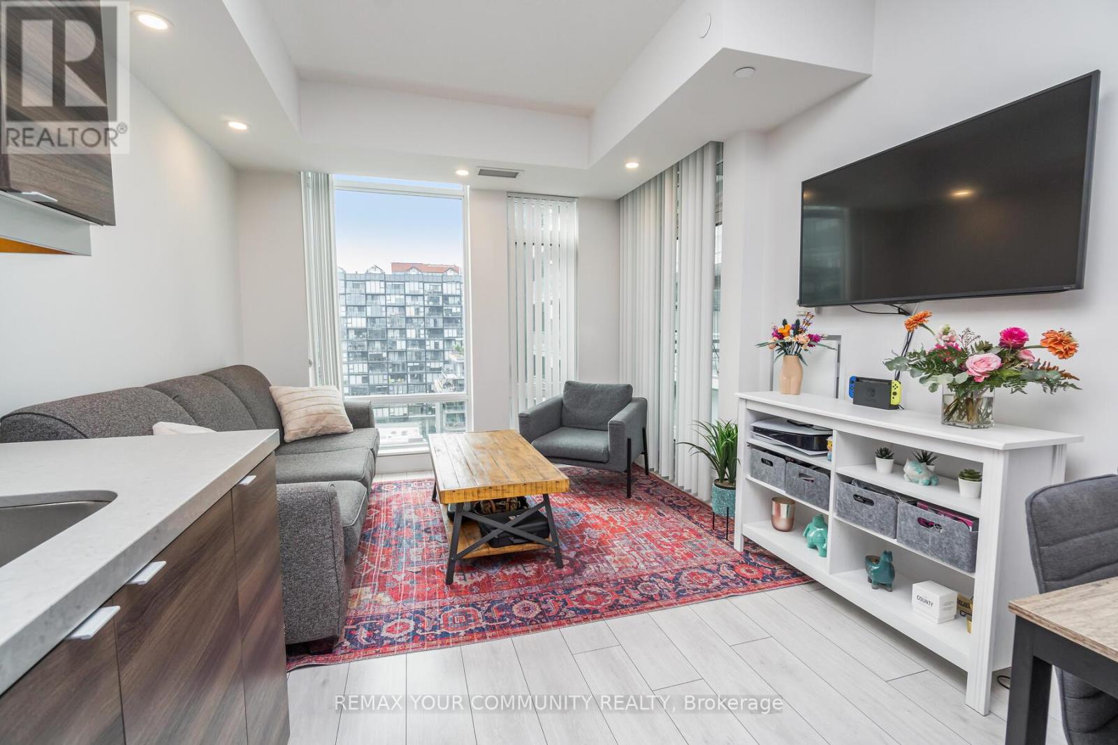 1518 - 525 Adelaide Street, Toronto, Ontario  M5V 0N7 - Photo 7 - C12701448