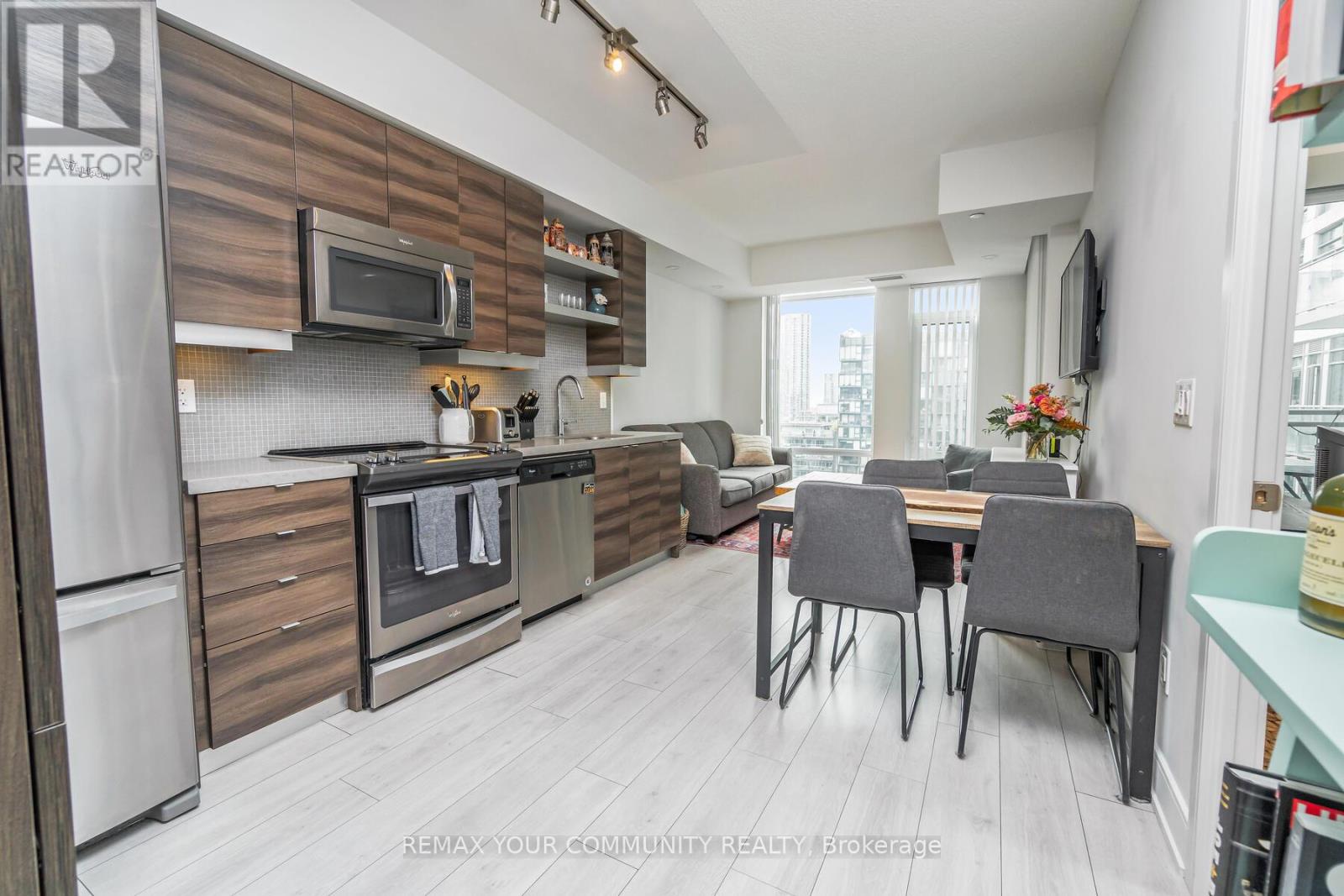 1518 - 525 Adelaide Street, Toronto, Ontario  M5V 0N7 - Photo 6 - C12701448