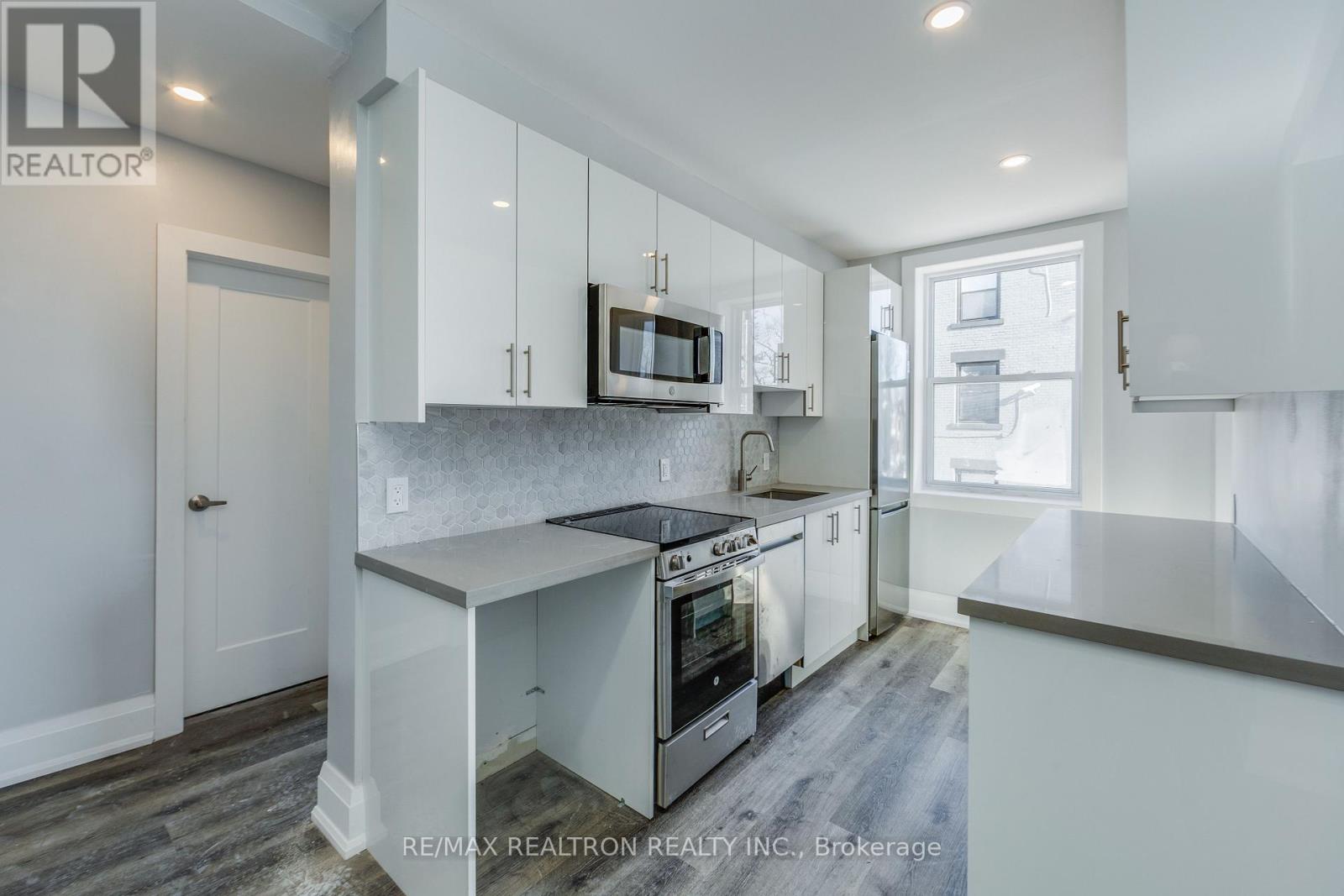 3 - 1480 Dundas Street E, Toronto, Ontario  M4M 1S9 - Photo 2 - E12500096