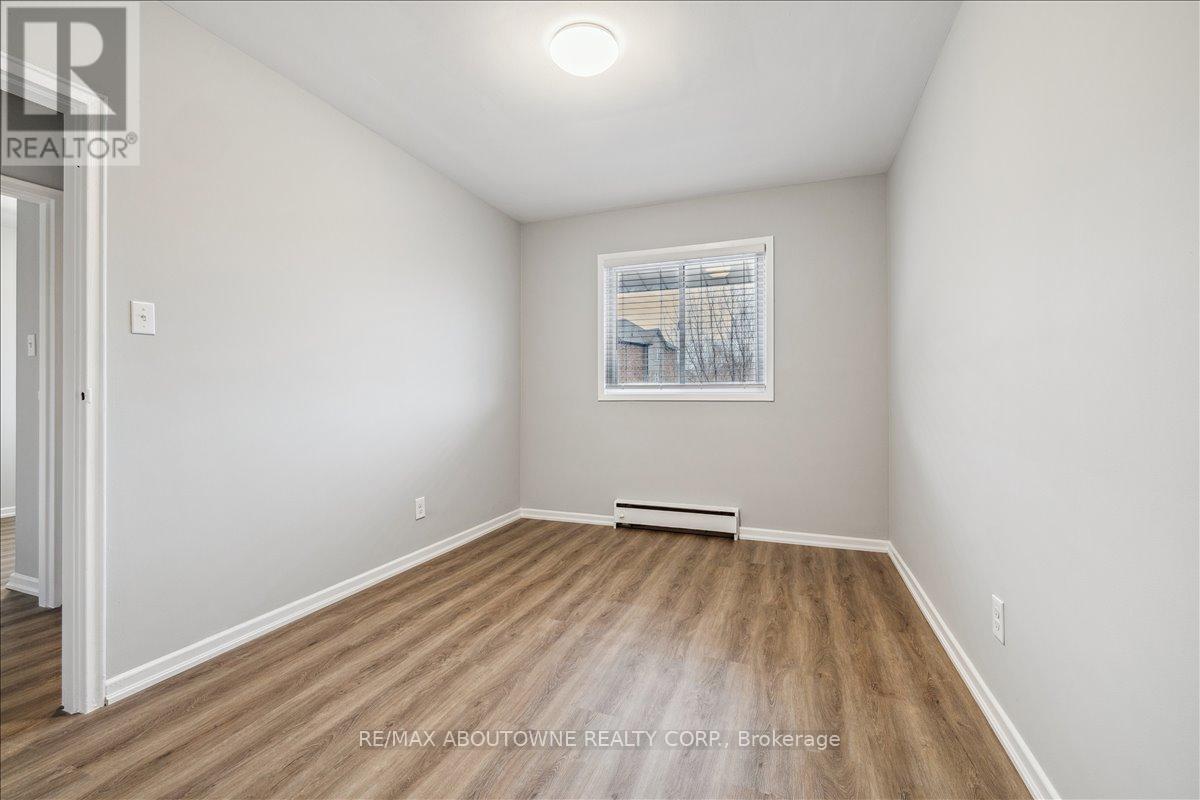 3 - 2350 Queensway Drive, Burlington, Ontario  L7R 3T3 - Photo 20 - W12683348