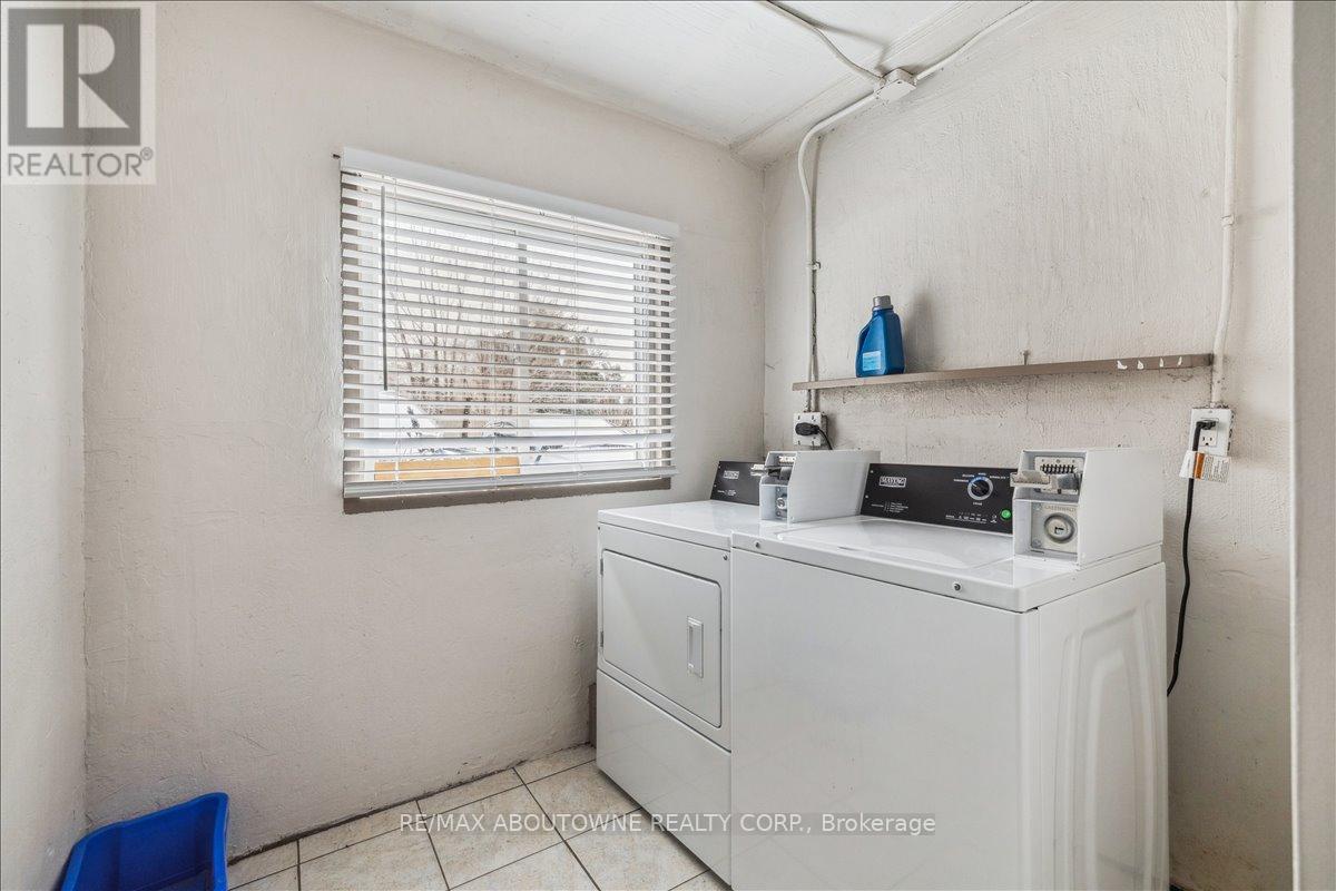 3 - 2350 Queensway Drive, Burlington, Ontario  L7R 3T3 - Photo 26 - W12683348