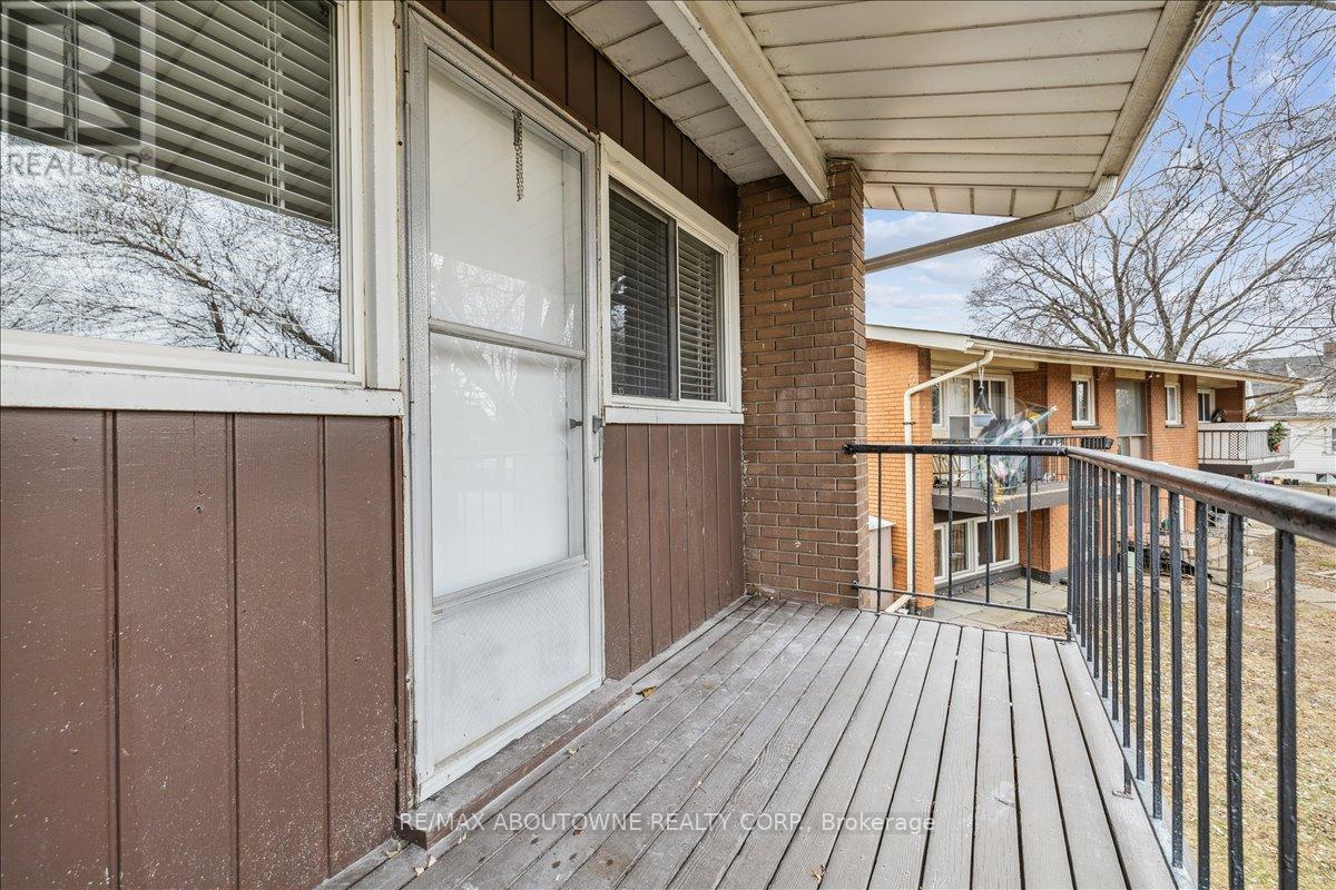 3 - 2350 Queensway Drive, Burlington, Ontario  L7R 3T3 - Photo 27 - W12683348