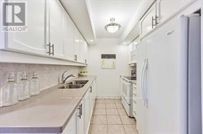 1128 - 15 Northtown Way, Toronto, Ontario  M2N 7A2 - Photo 5 - C12702358