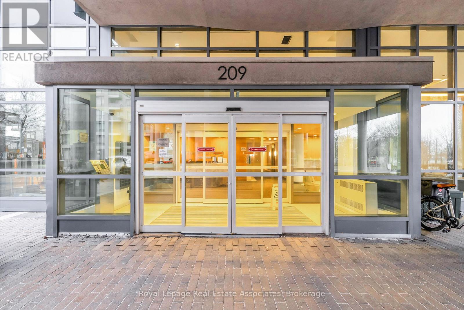 583 - 209 FORT YORK BOULEVARD, Toronto, Ontario