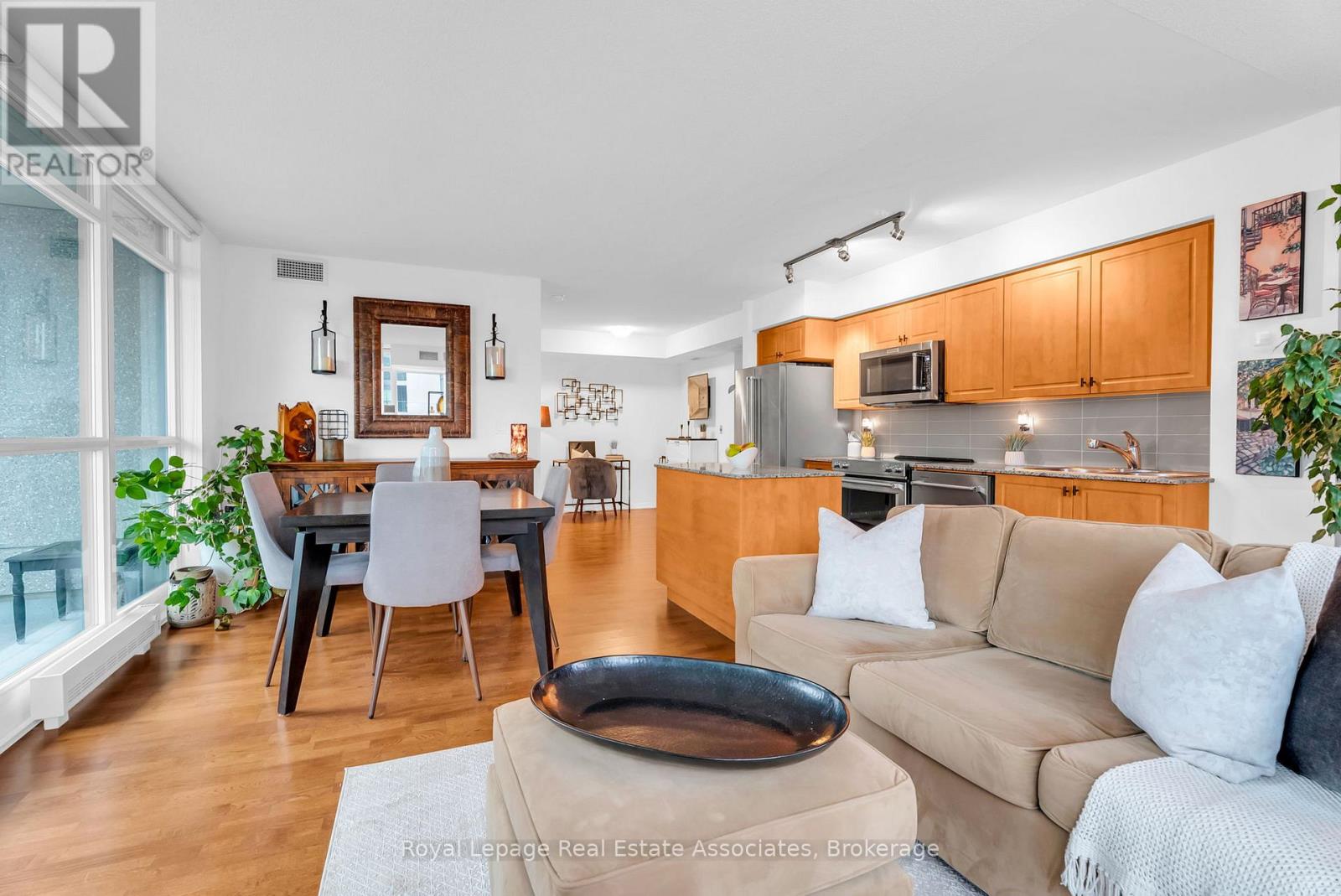 583 - 209 Fort York Boulevard, Toronto, Ontario  M5V 4A1 - Photo 15 - C12702406