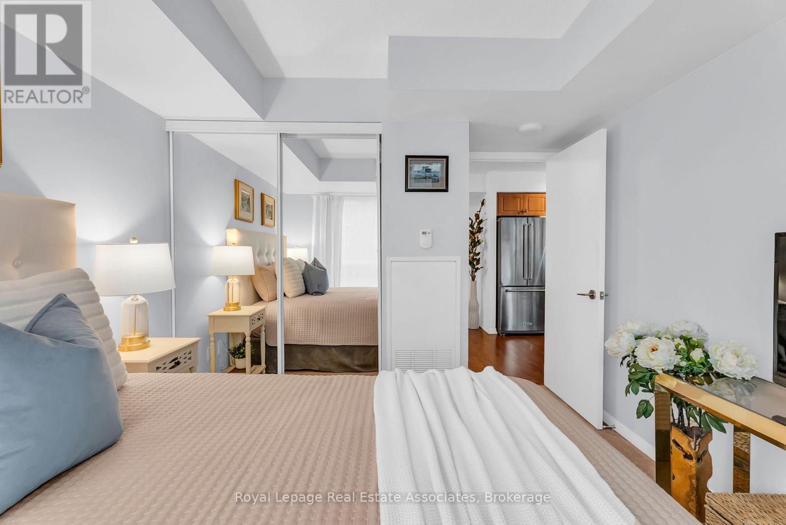 583 - 209 Fort York Boulevard, Toronto, Ontario  M5V 4A1 - Photo 18 - C12702406