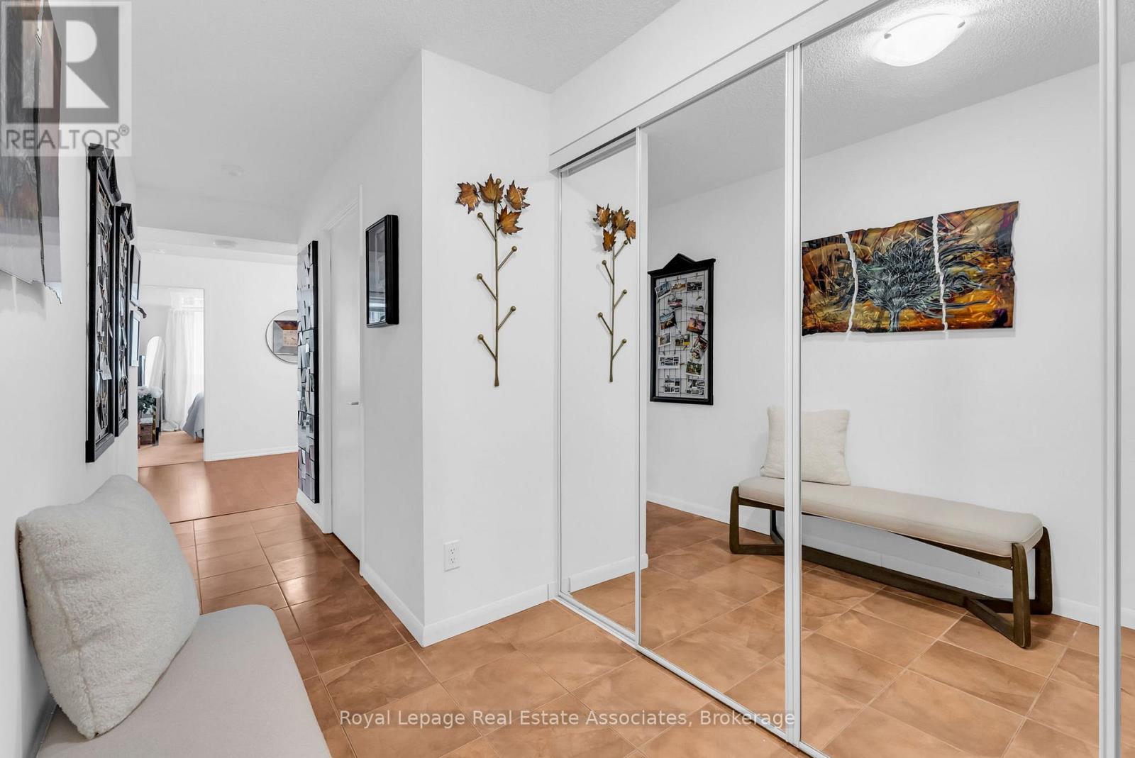 583 - 209 Fort York Boulevard, Toronto, Ontario  M5V 4A1 - Photo 22 - C12702406