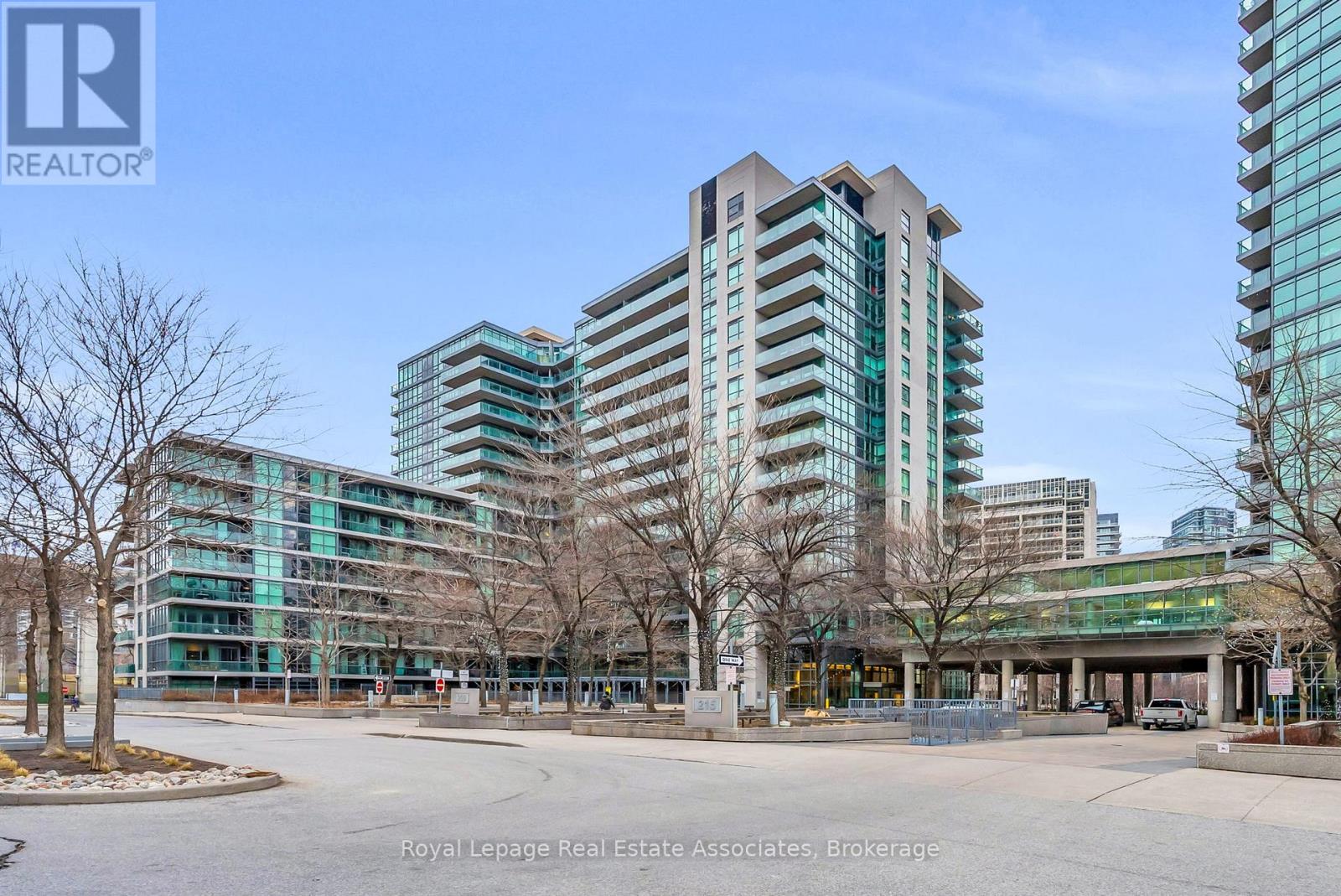 583 - 209 Fort York Boulevard, Toronto, Ontario  M5V 4A1 - Photo 32 - C12702406