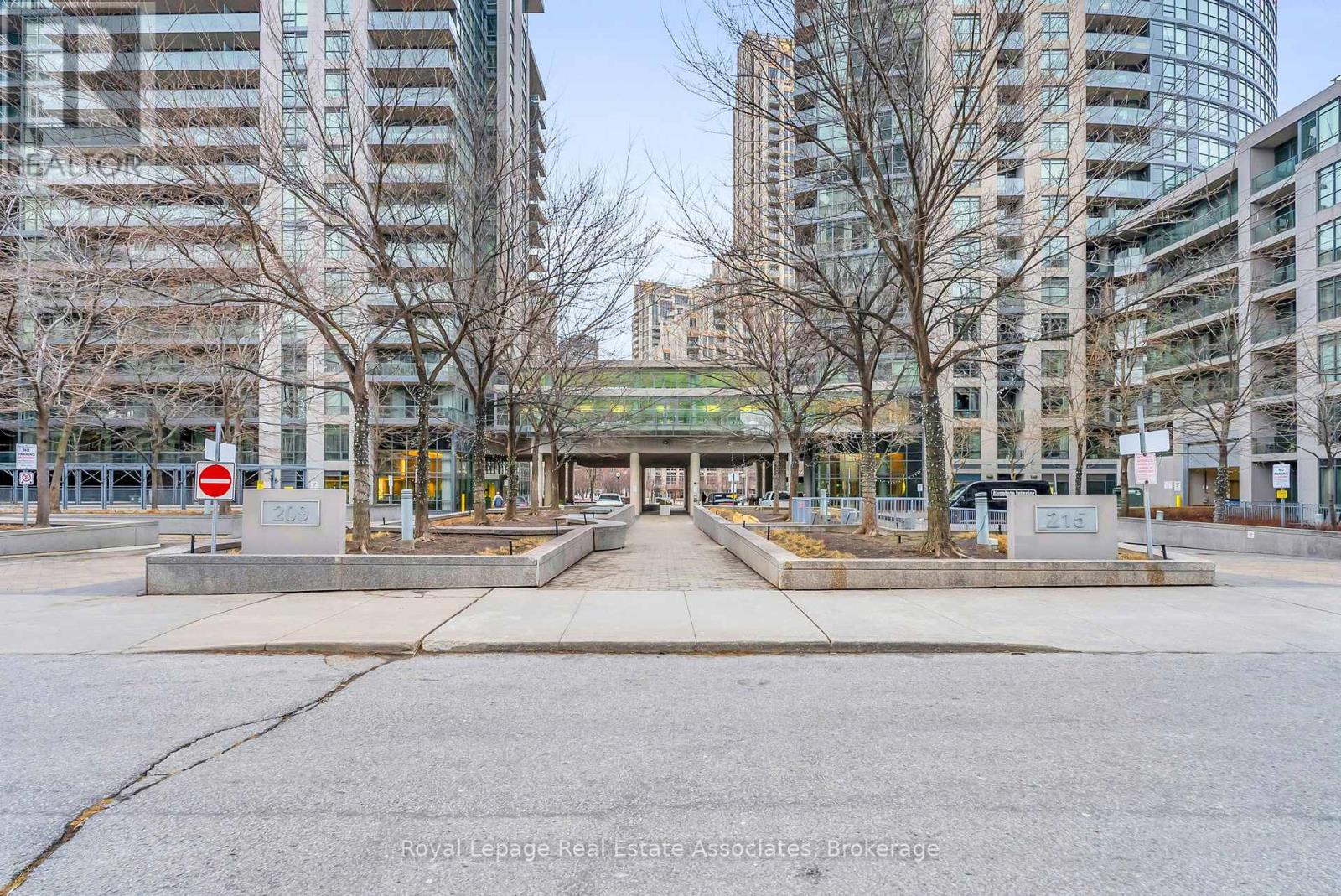 583 - 209 Fort York Boulevard, Toronto, Ontario  M5V 4A1 - Photo 33 - C12702406
