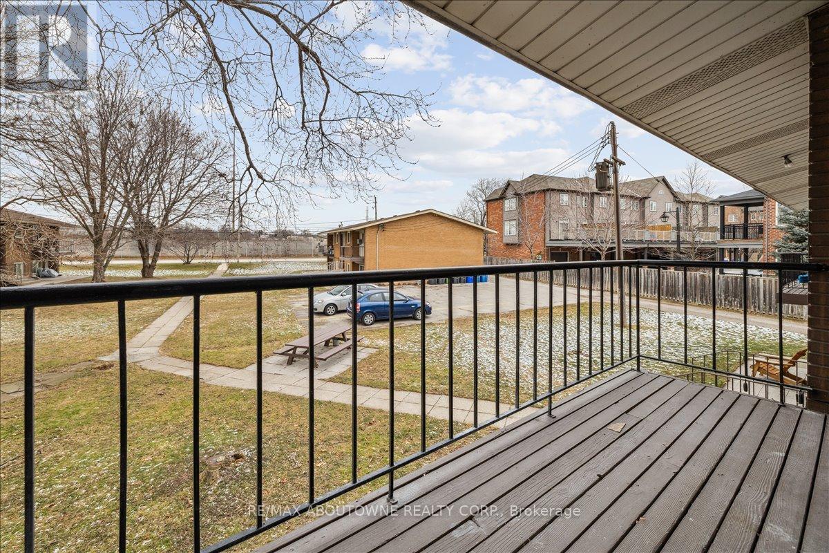 3 - 2350 Queensway Drive, Burlington, Ontario  L7R 3T3 - Photo 29 - W12683348