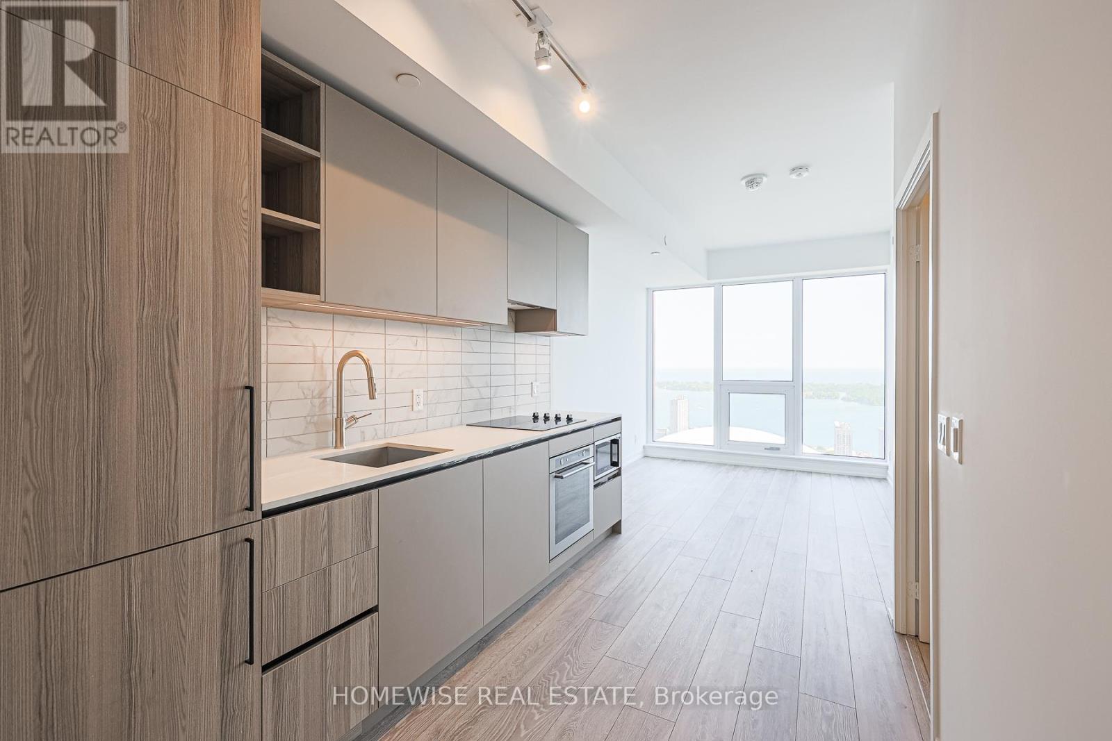 4915 - 55 Mercer Street, Toronto, Ontario  M5V 3W2 - Photo 3 - C12702606