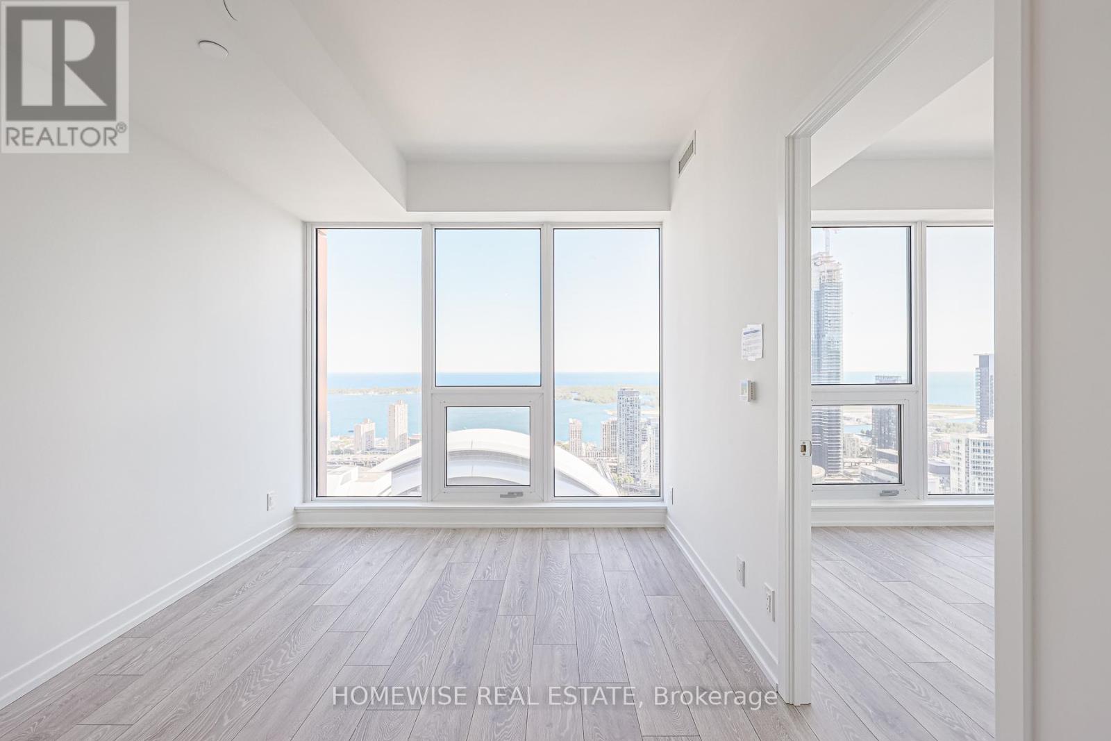 4915 - 55 Mercer Street, Toronto, Ontario  M5V 3W2 - Photo 6 - C12702606