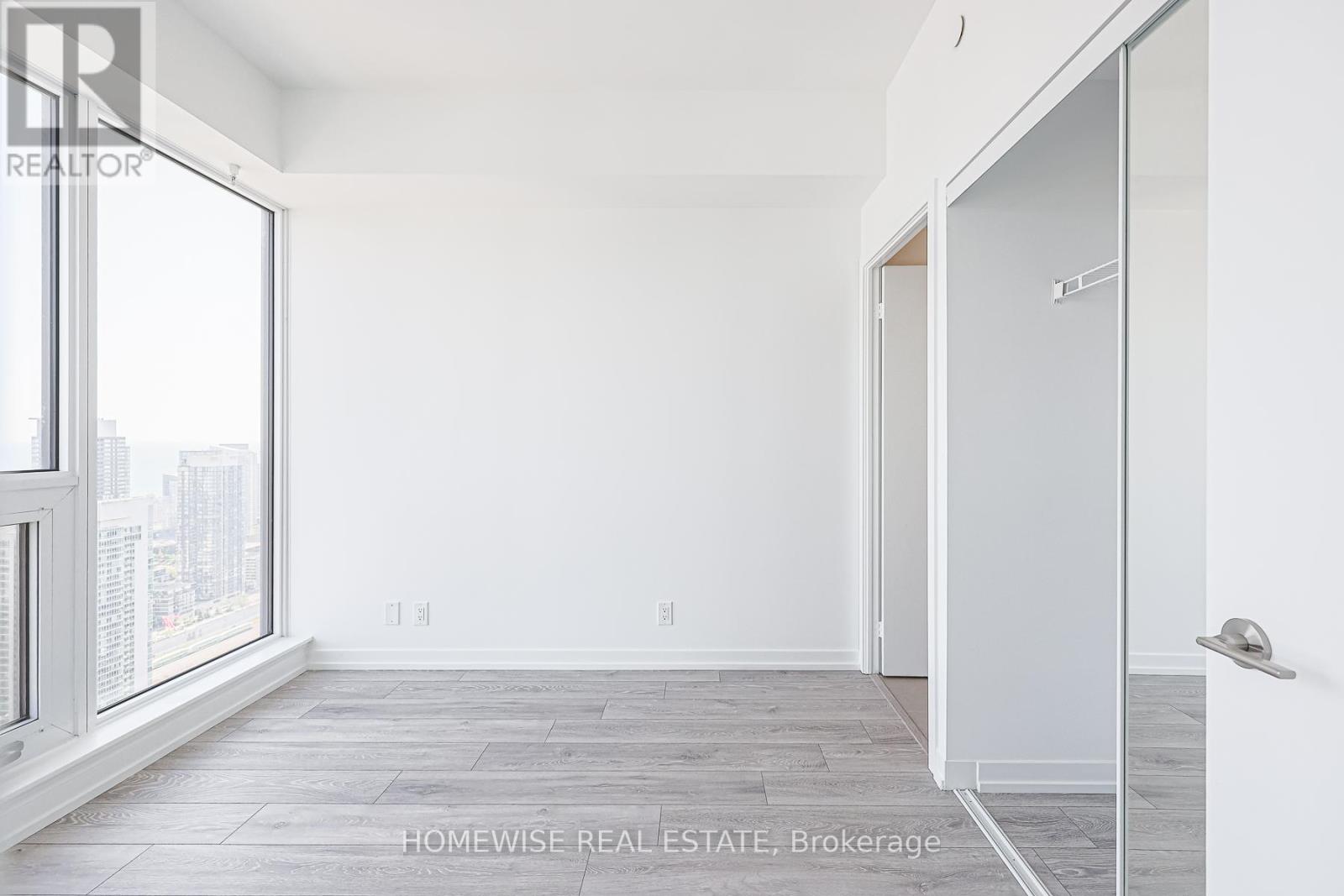 4915 - 55 Mercer Street, Toronto, Ontario  M5V 3W2 - Photo 9 - C12702606