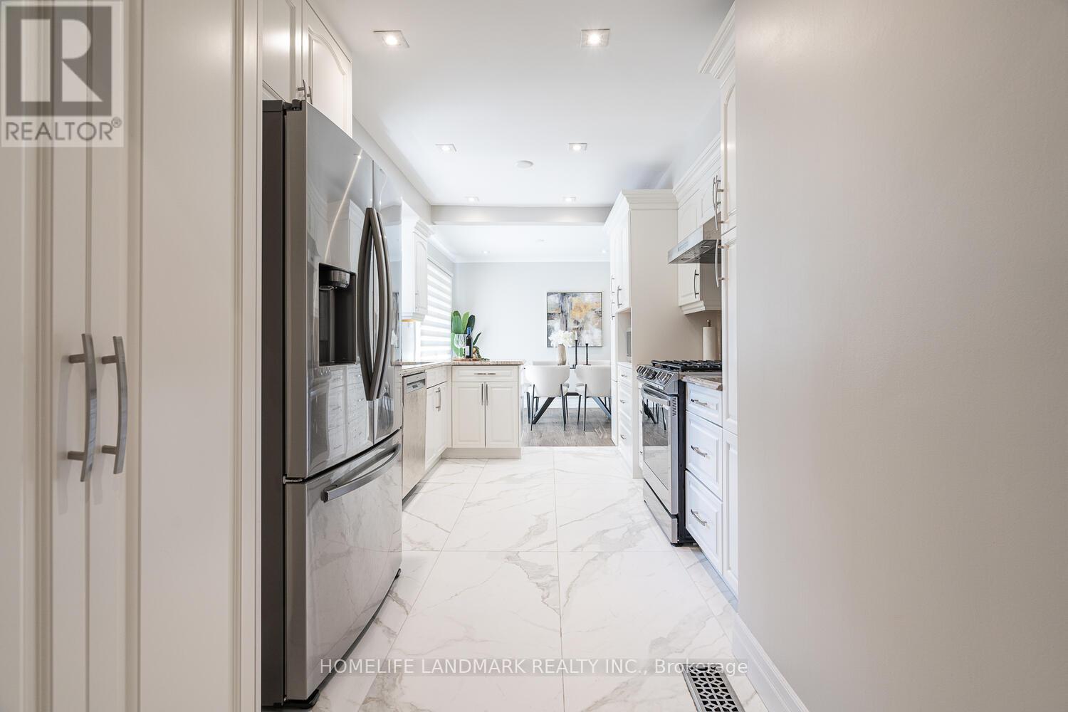 53 Heathview Avenue, Toronto, Ontario  M2K 2C2 - Photo 14 - C12702612