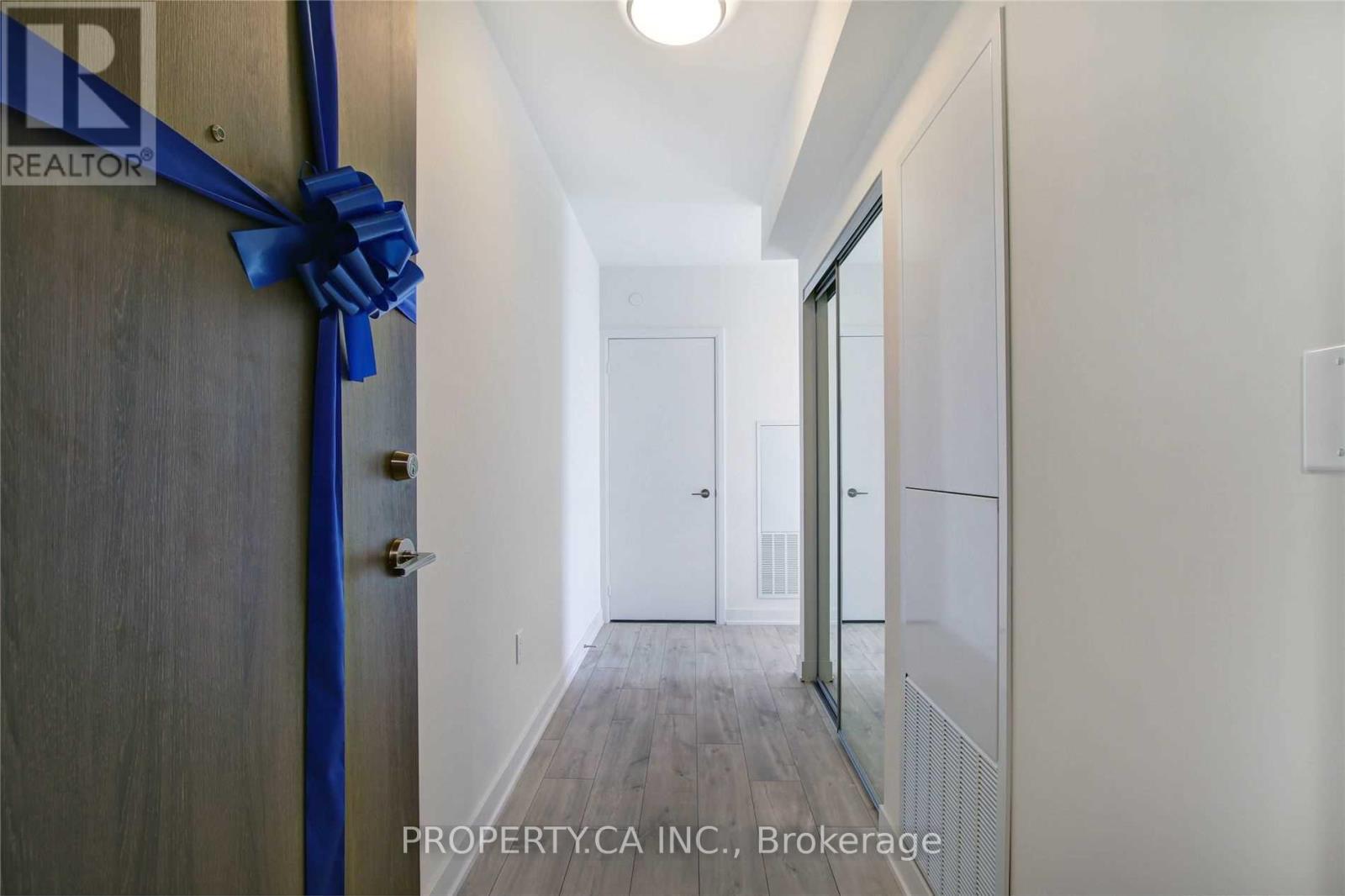 1404w - 27 Bathurst Street, Toronto, Ontario  M5V 2P1 - Photo 3 - C12702624