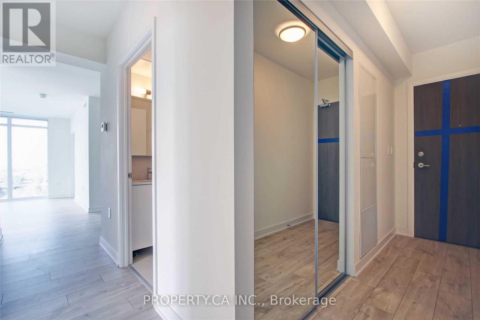 1404w - 27 Bathurst Street, Toronto, Ontario  M5V 2P1 - Photo 9 - C12702624