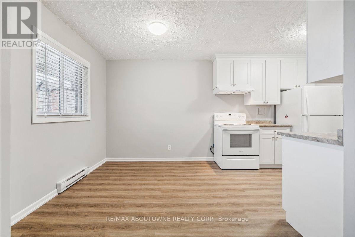 3 - 2350 Queensway Drive, Burlington, Ontario  L7R 3T3 - Photo 9 - W12683348