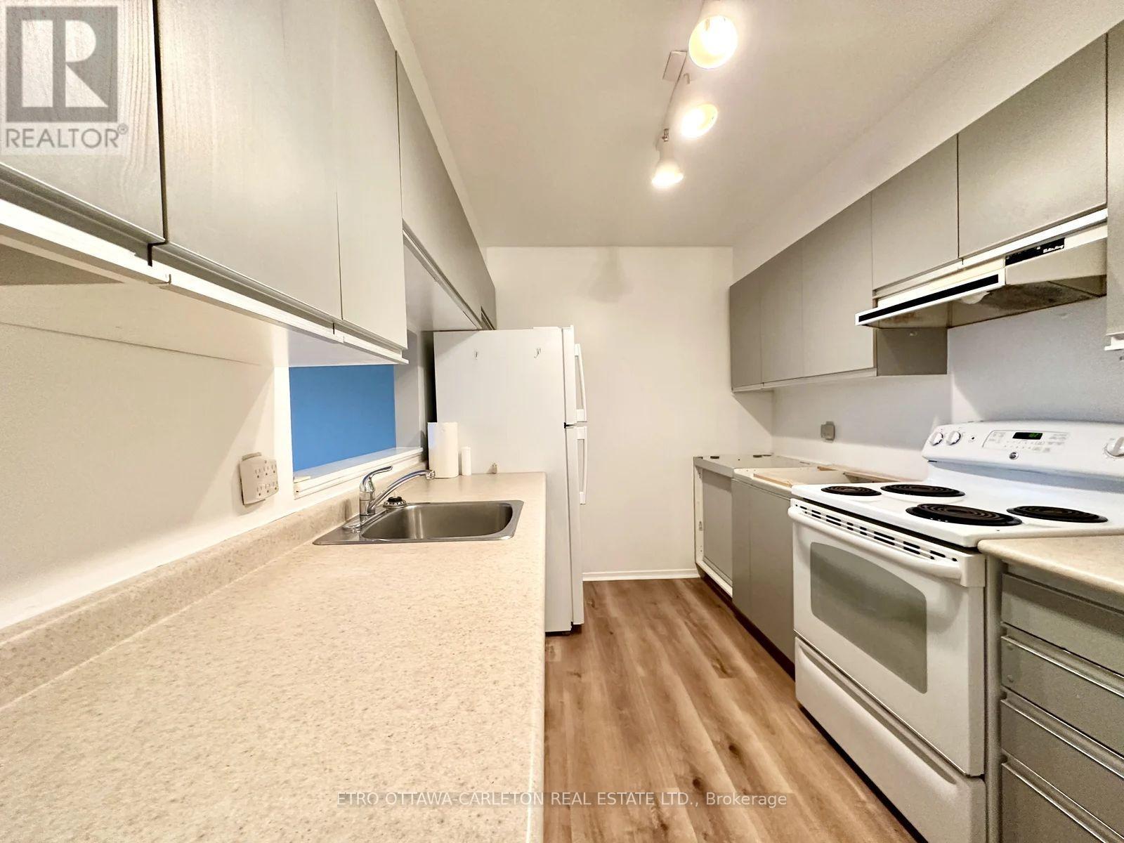 306 - 280 Brittany Drive, Ottawa, Ontario  K1K 4M4 - Photo 2 - X12439214