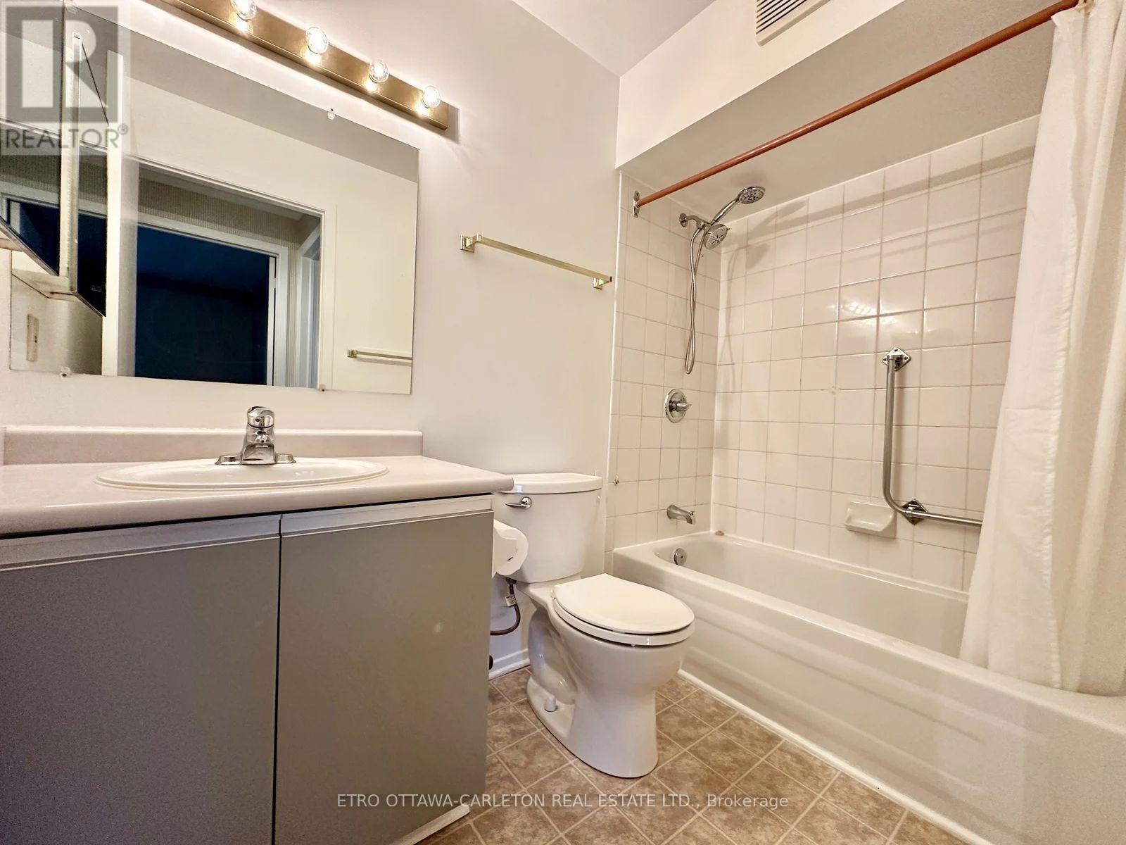 306 - 280 Brittany Drive, Ottawa, Ontario  K1K 4M4 - Photo 7 - X12439214