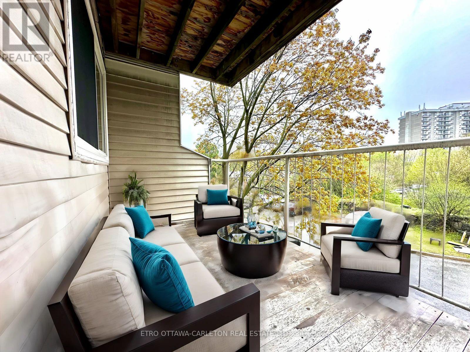 306 - 280 Brittany Drive, Ottawa, Ontario  K1K 4M4 - Photo 5 - X12439214