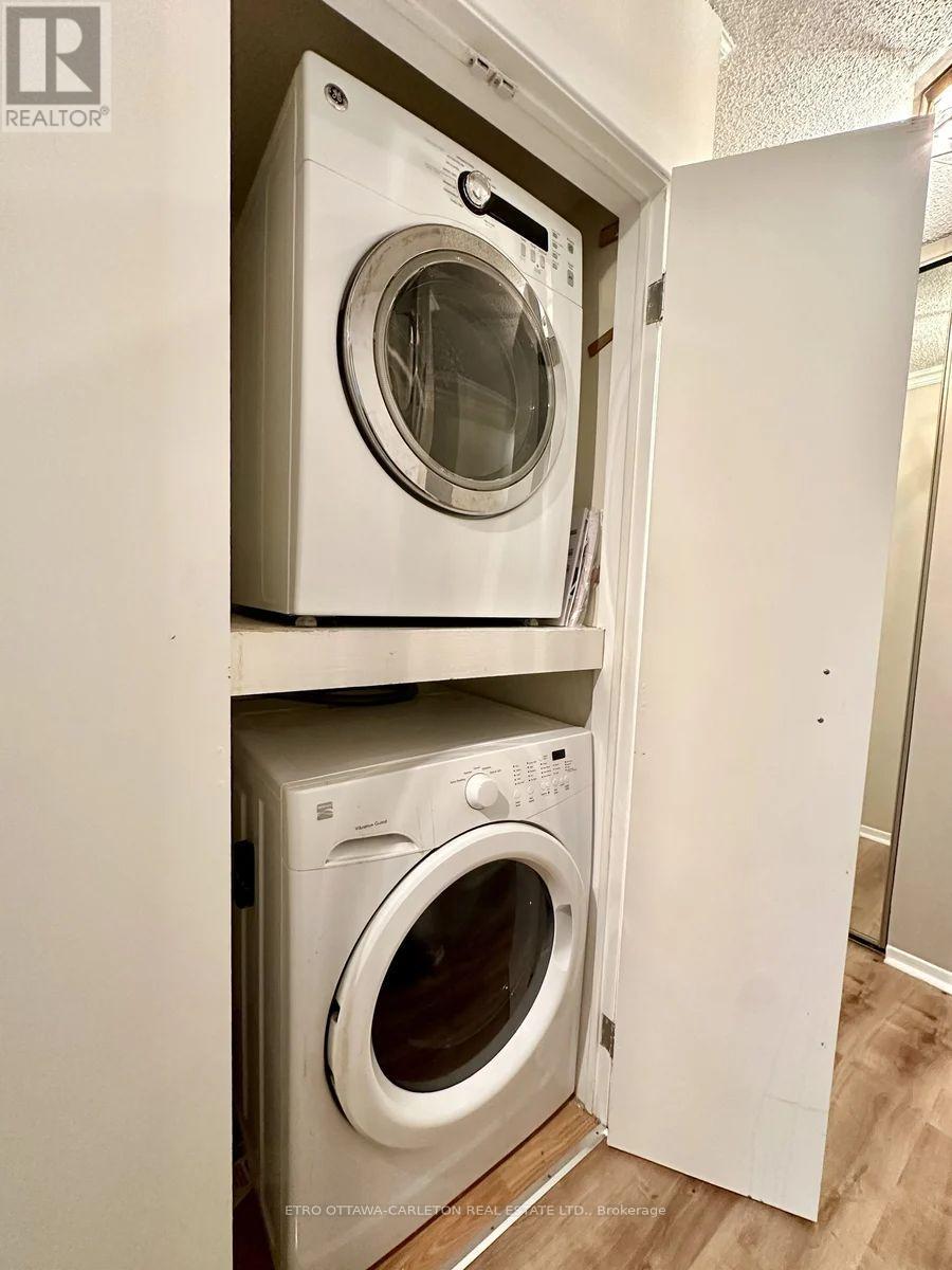 306 - 280 Brittany Drive, Ottawa, Ontario  K1K 4M4 - Photo 9 - X12439214