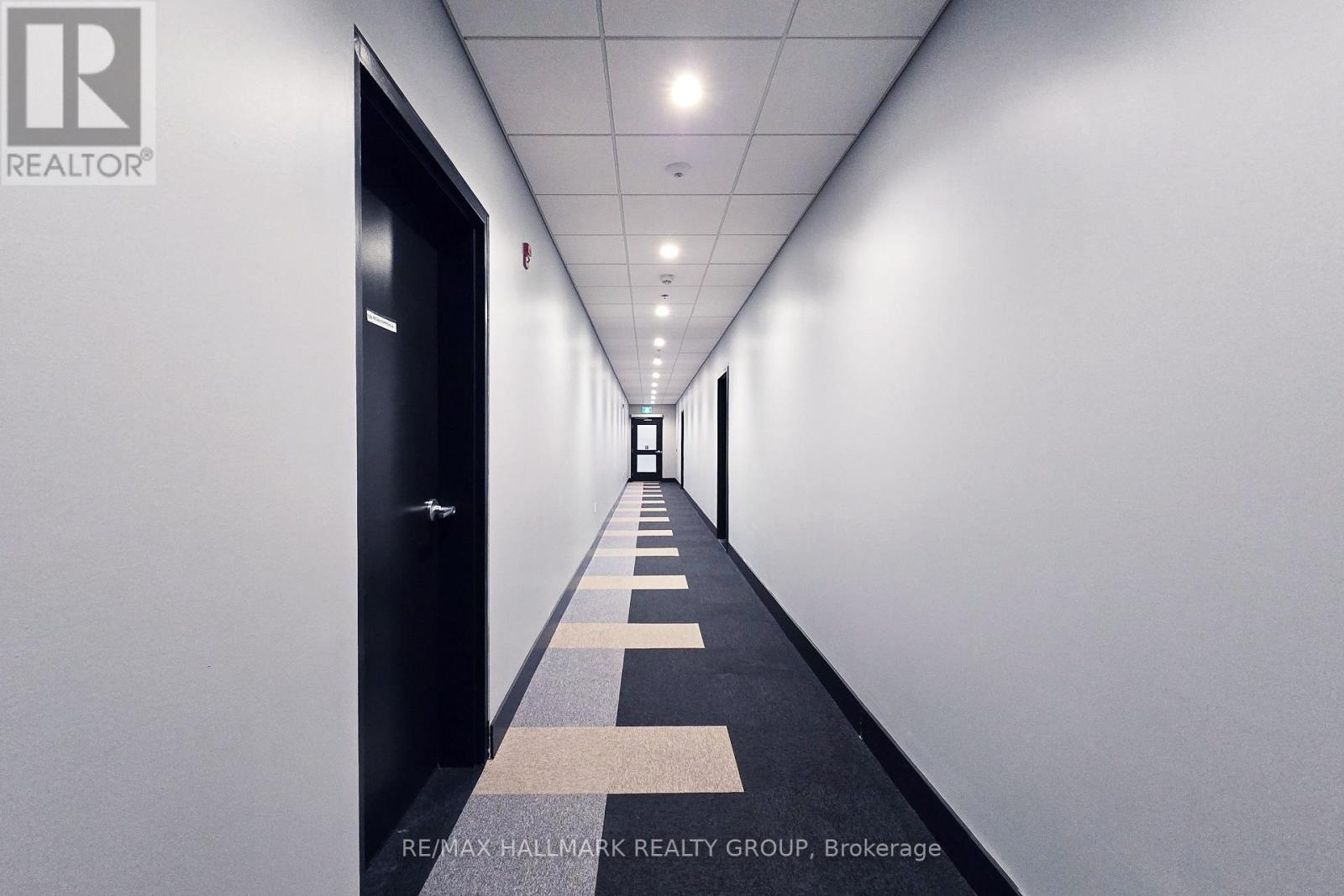 11 - 1340 Hemlock Rd Road, Ottawa, Ontario  K1K 2G8 - Photo 13 - X12474092