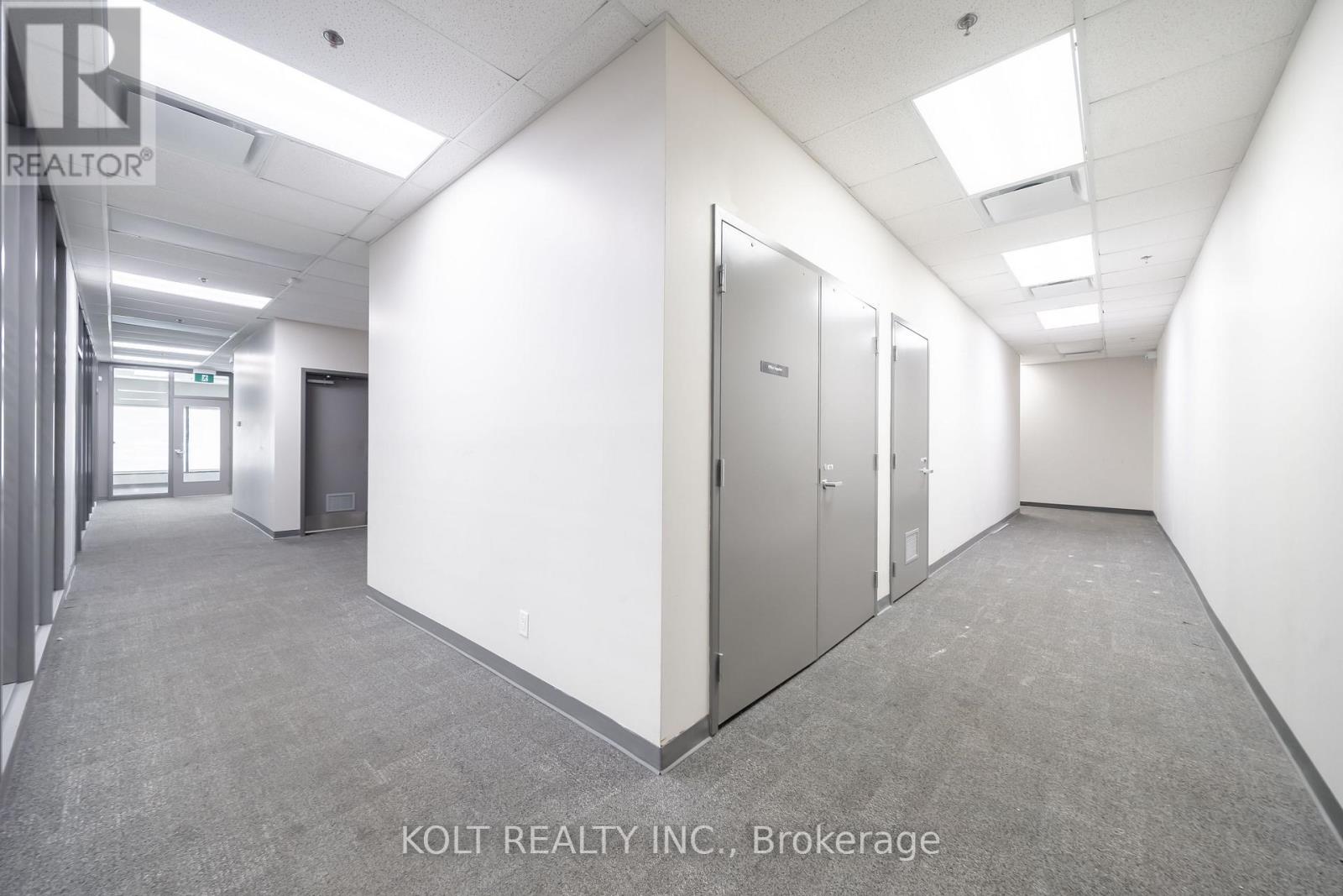 50 Novopharm Court, Toronto, Ontario  M1B 2K9 - Photo 4 - E12702352