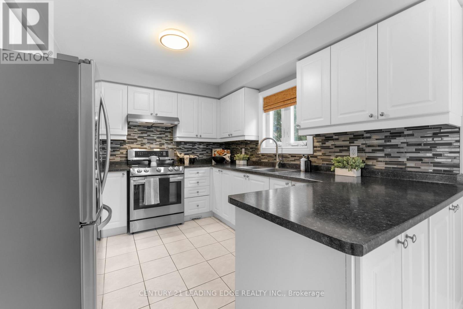 1611 Seguin Square, Pickering, Ontario  L1V 6T4 - Photo 13 - E12702392